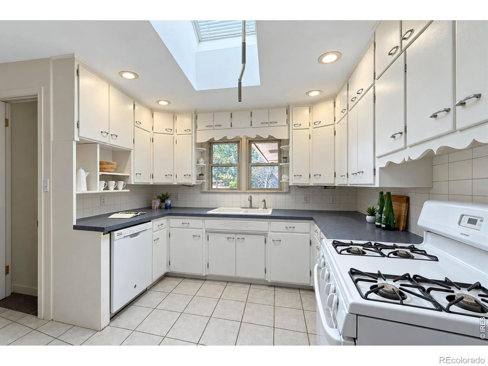 MLS Image #10 for 842  grant street,longmont, Colorado