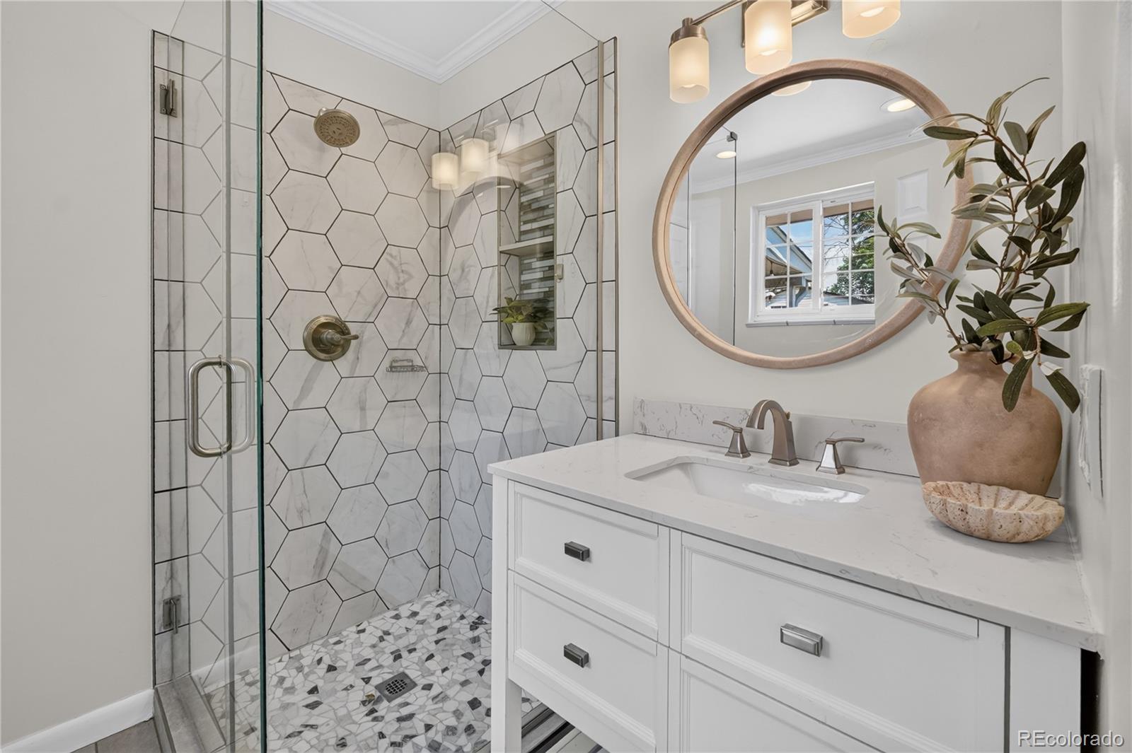 MLS Image #11 for 3019 s eaton street,denver, Colorado