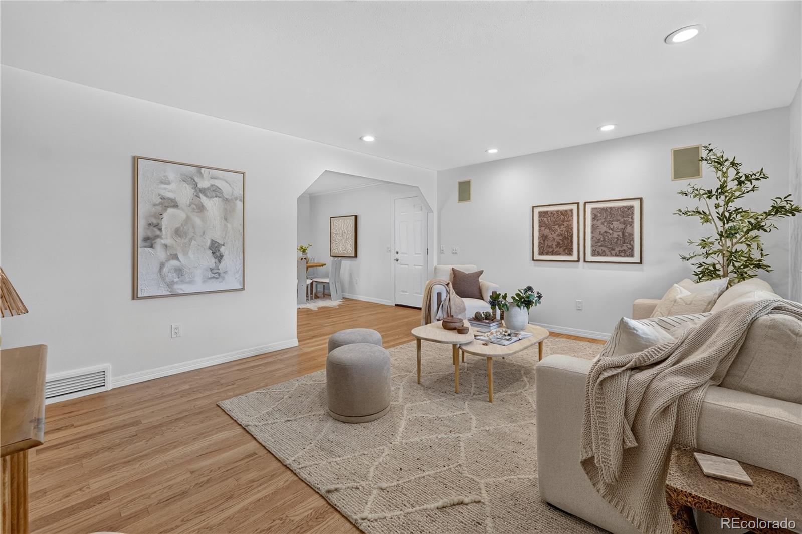 MLS Image #4 for 3019 s eaton street,denver, Colorado
