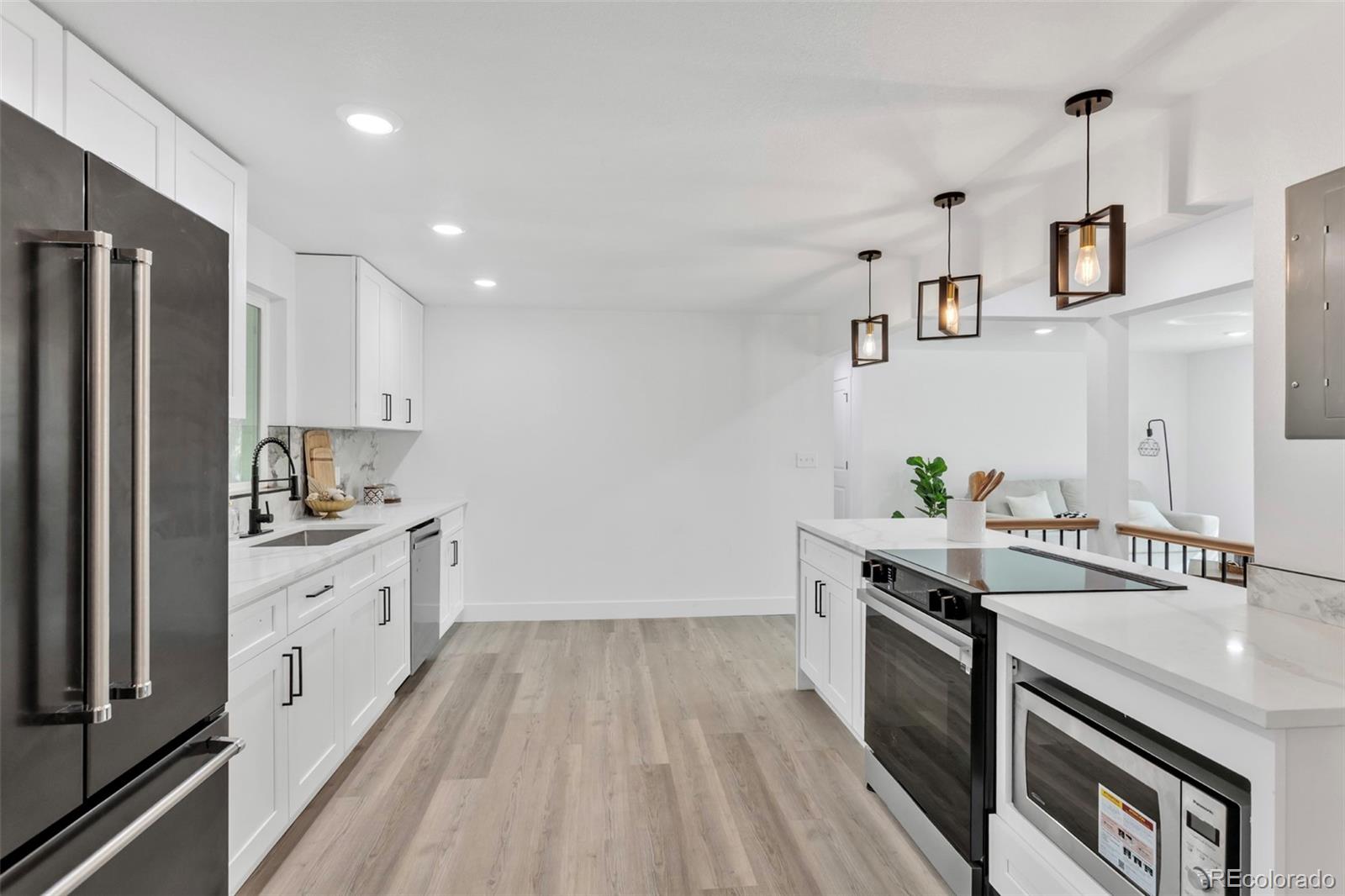 MLS Image #11 for 975 e 9th avenue,broomfield, Colorado