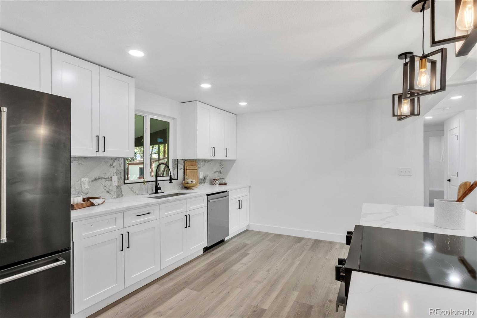 MLS Image #12 for 975 e 9th avenue,broomfield, Colorado