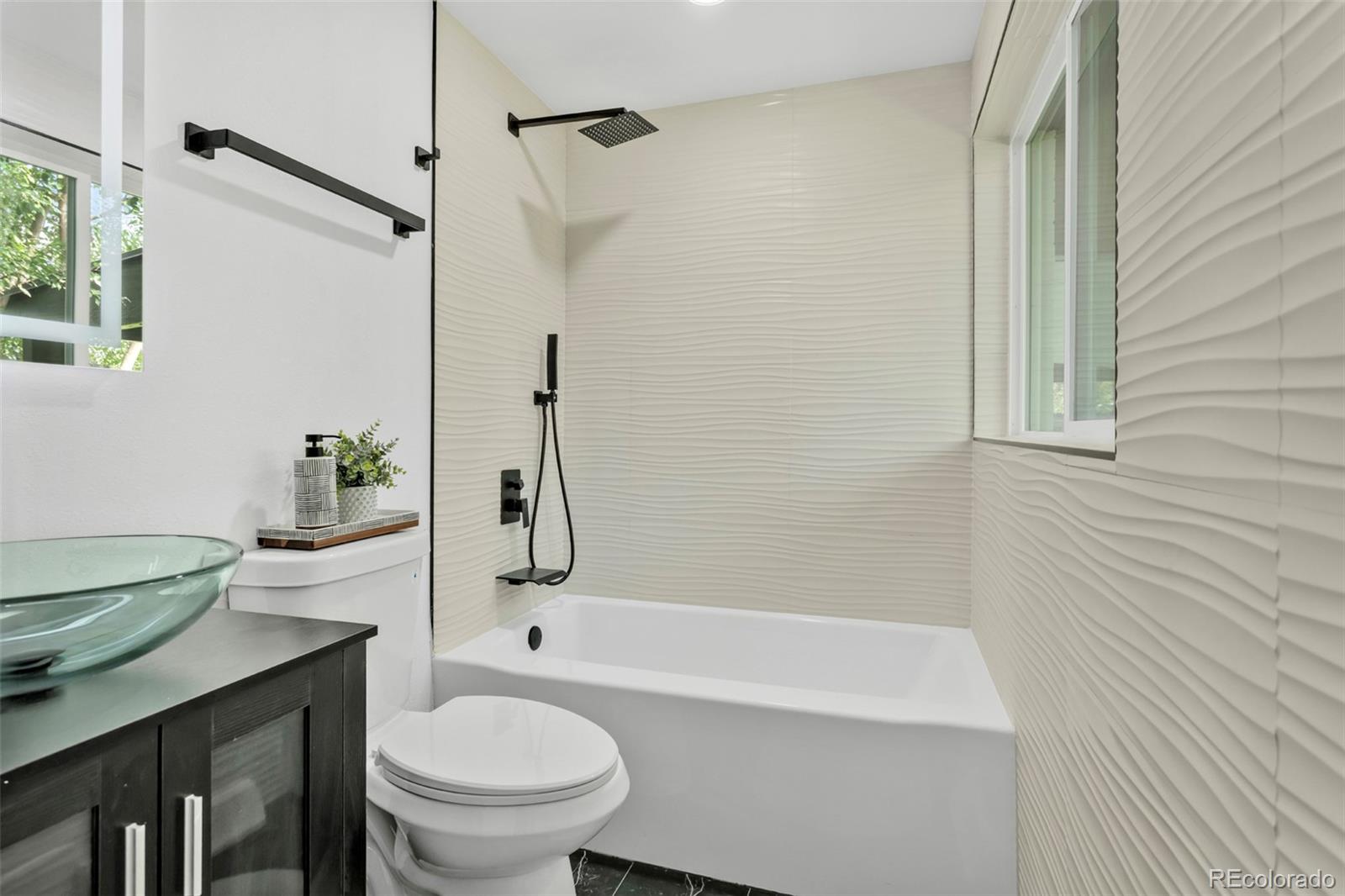 MLS Image #16 for 975 e 9th avenue,broomfield, Colorado