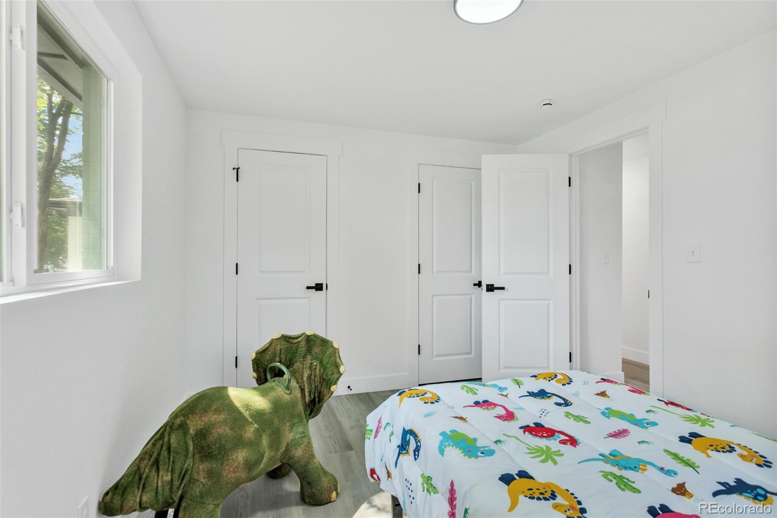 MLS Image #18 for 975 e 9th avenue,broomfield, Colorado