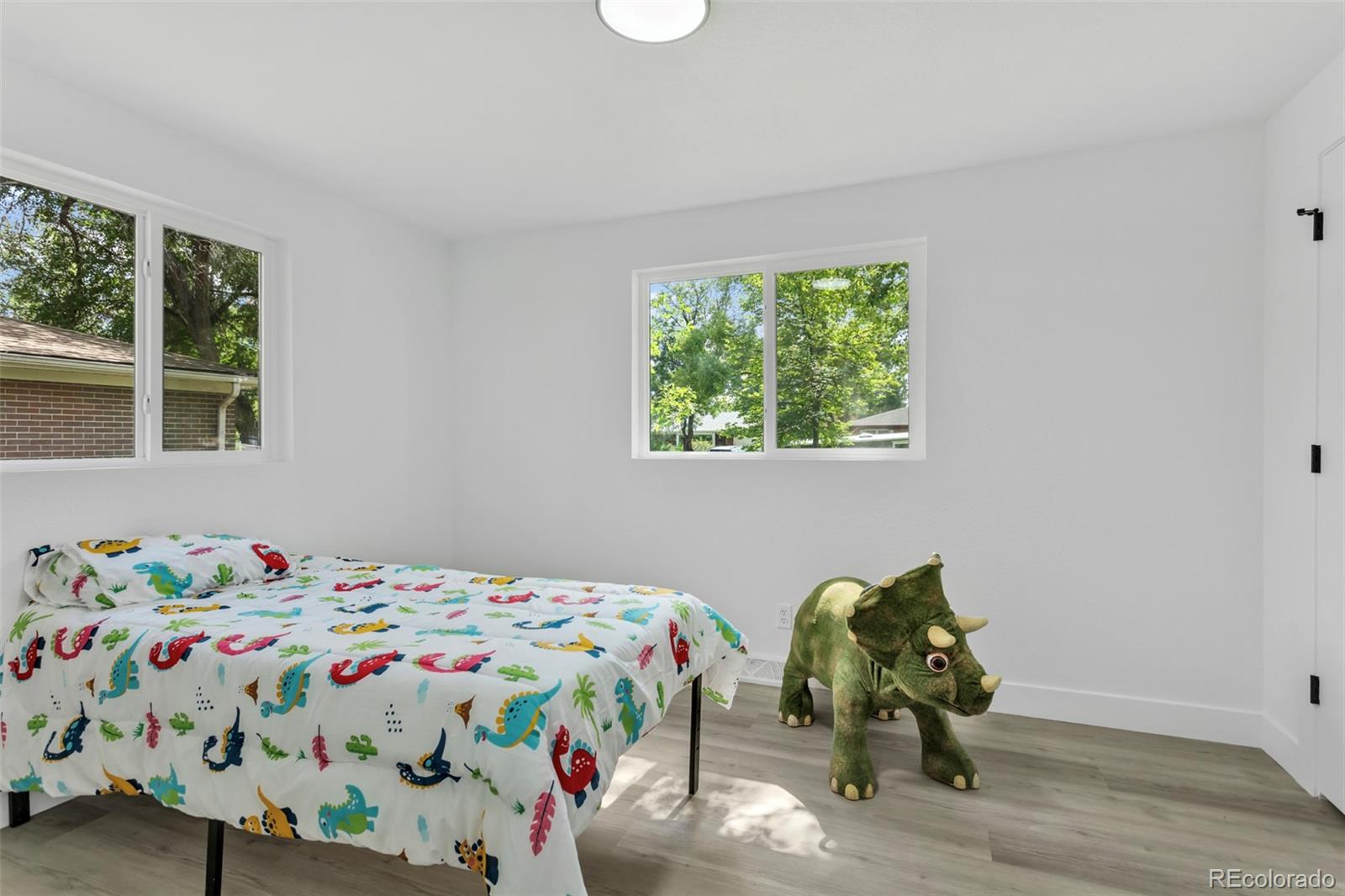 MLS Image #19 for 975 e 9th avenue,broomfield, Colorado