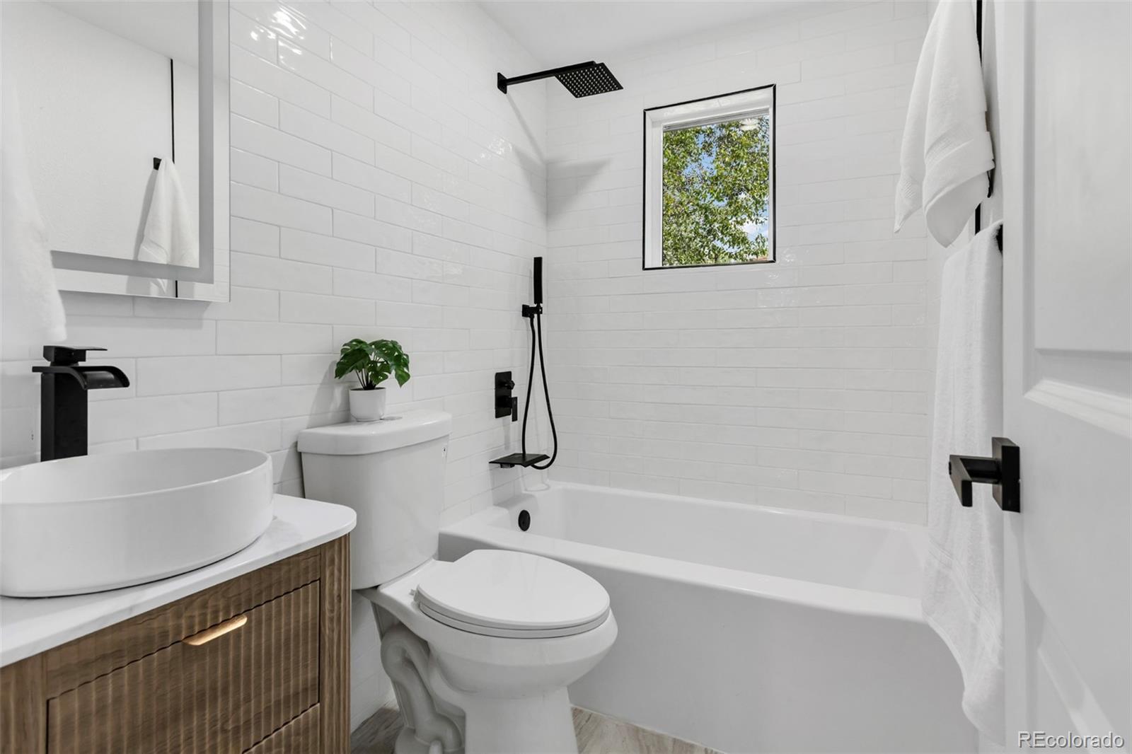 MLS Image #20 for 975 e 9th avenue,broomfield, Colorado