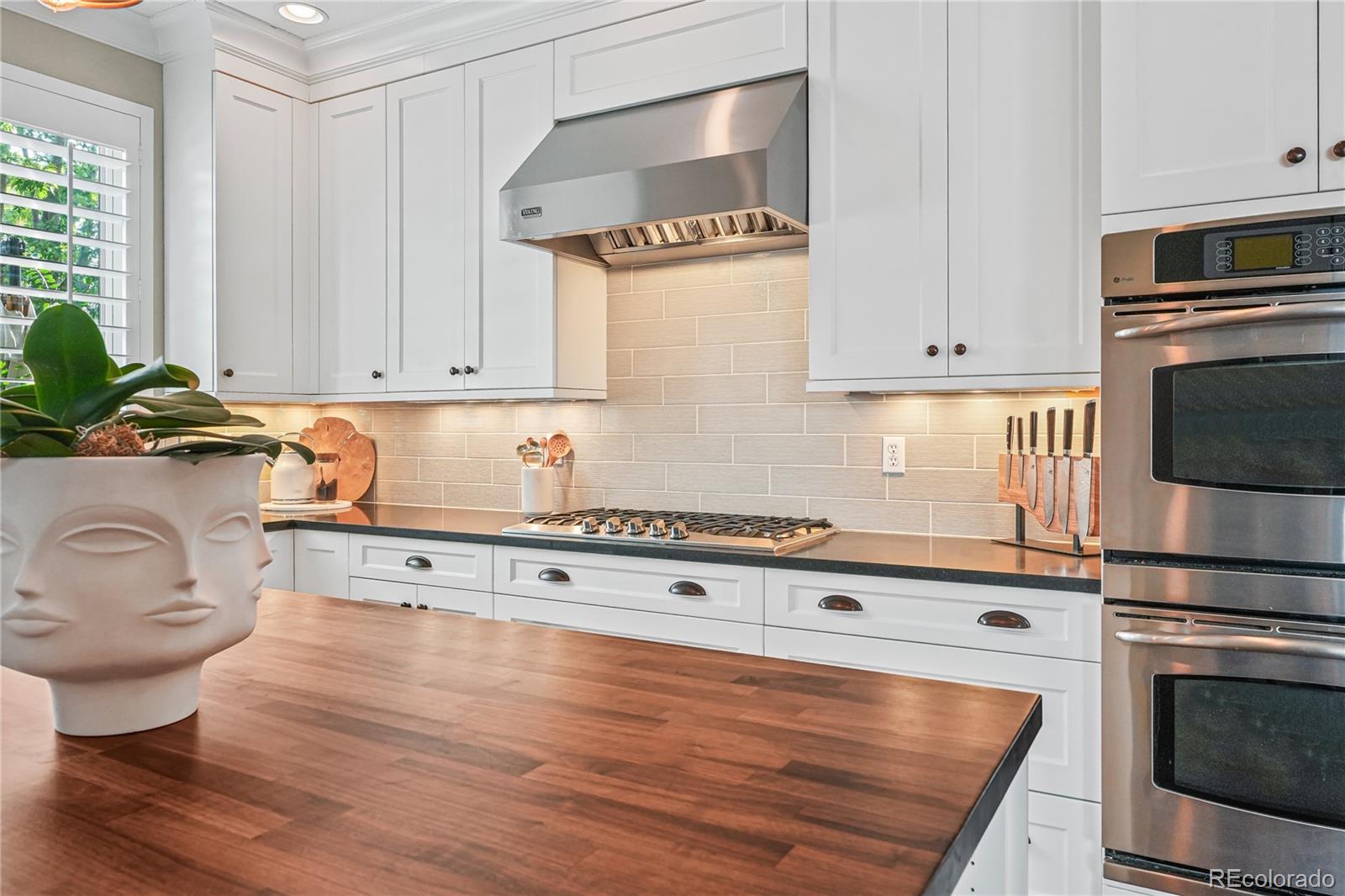MLS Image #11 for 1880 s clarkson street,denver, Colorado