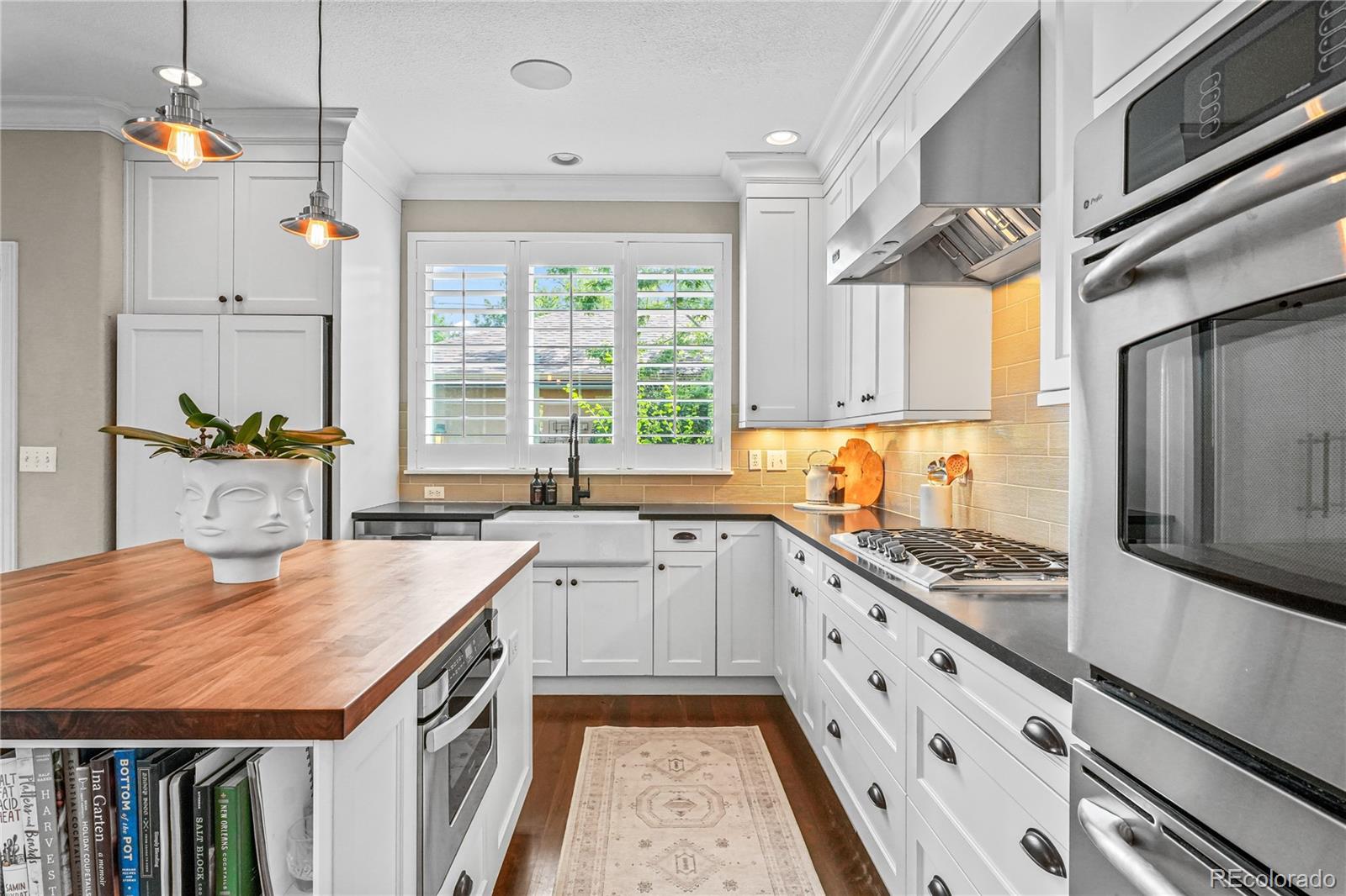 MLS Image #12 for 1880 s clarkson street,denver, Colorado