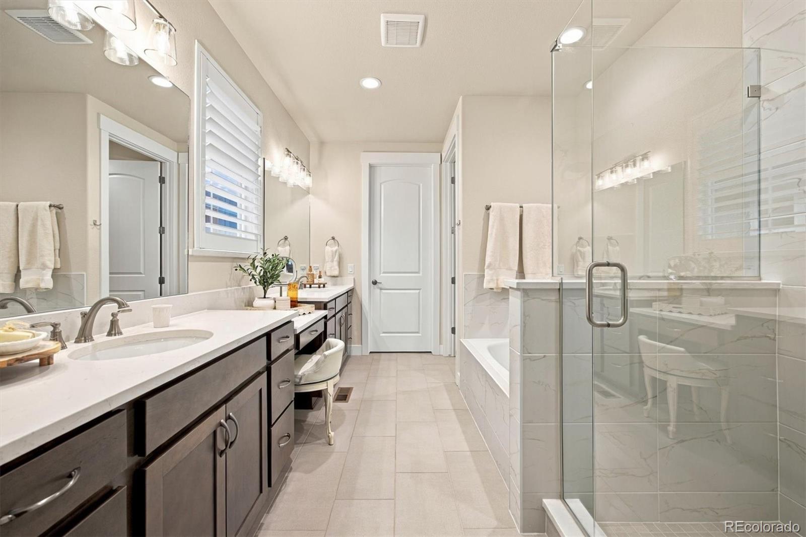 MLS Image #18 for 9026 s shawnee court,aurora, Colorado