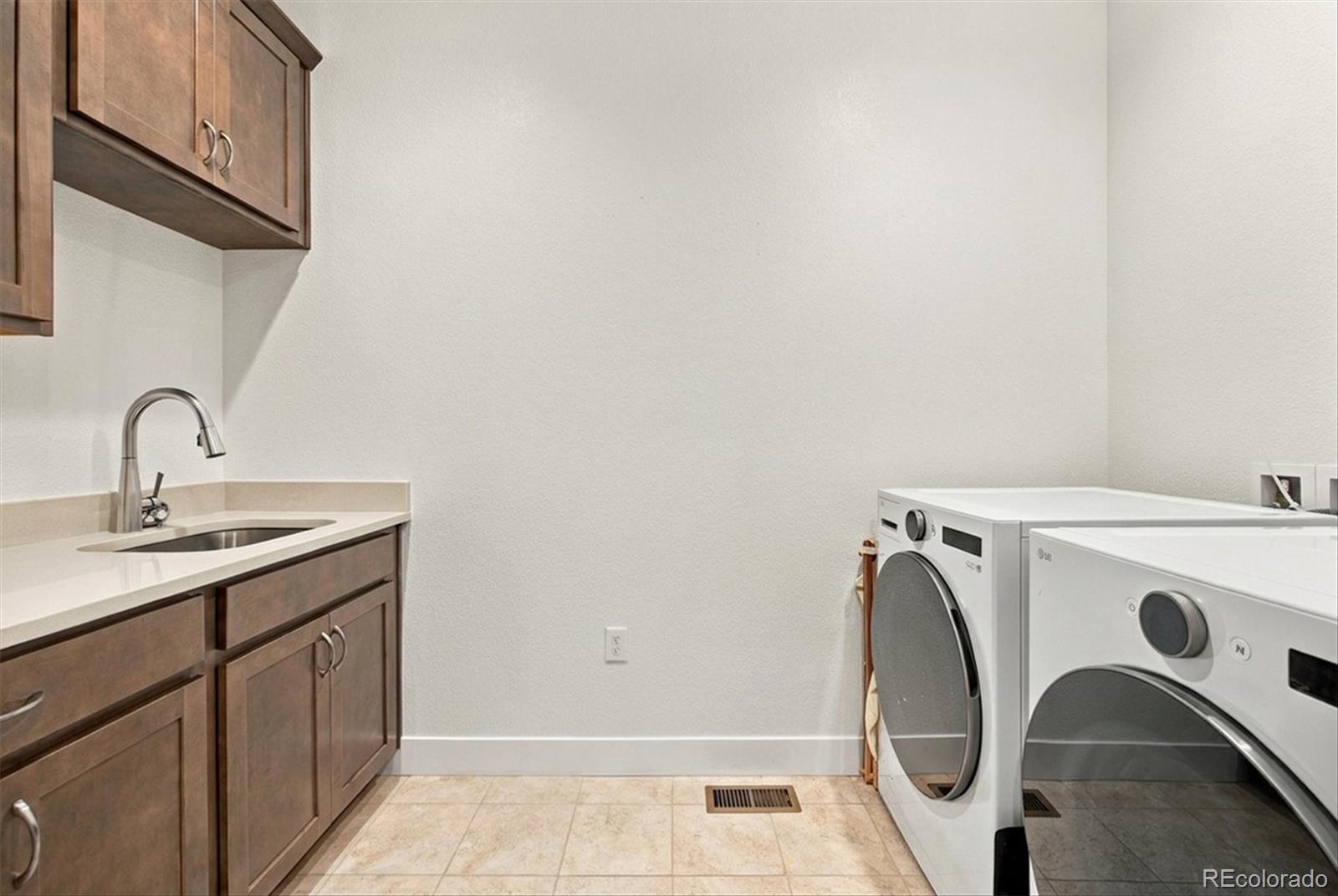 MLS Image #31 for 9026 s shawnee court,aurora, Colorado