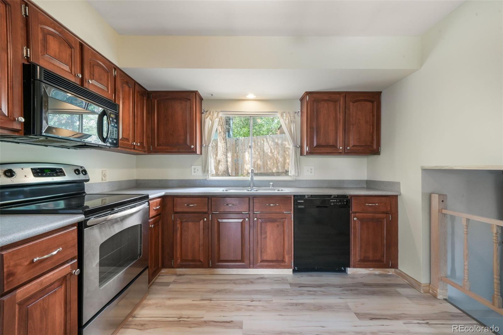 MLS Image #11 for 5090  flintridge drive,colorado springs, Colorado