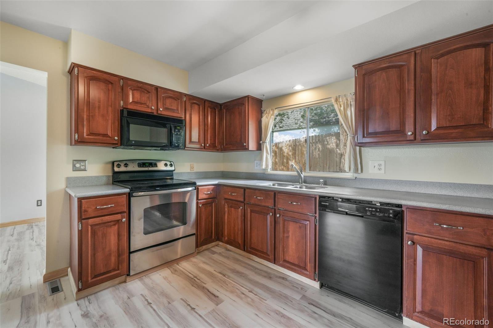 MLS Image #13 for 5090  flintridge drive,colorado springs, Colorado
