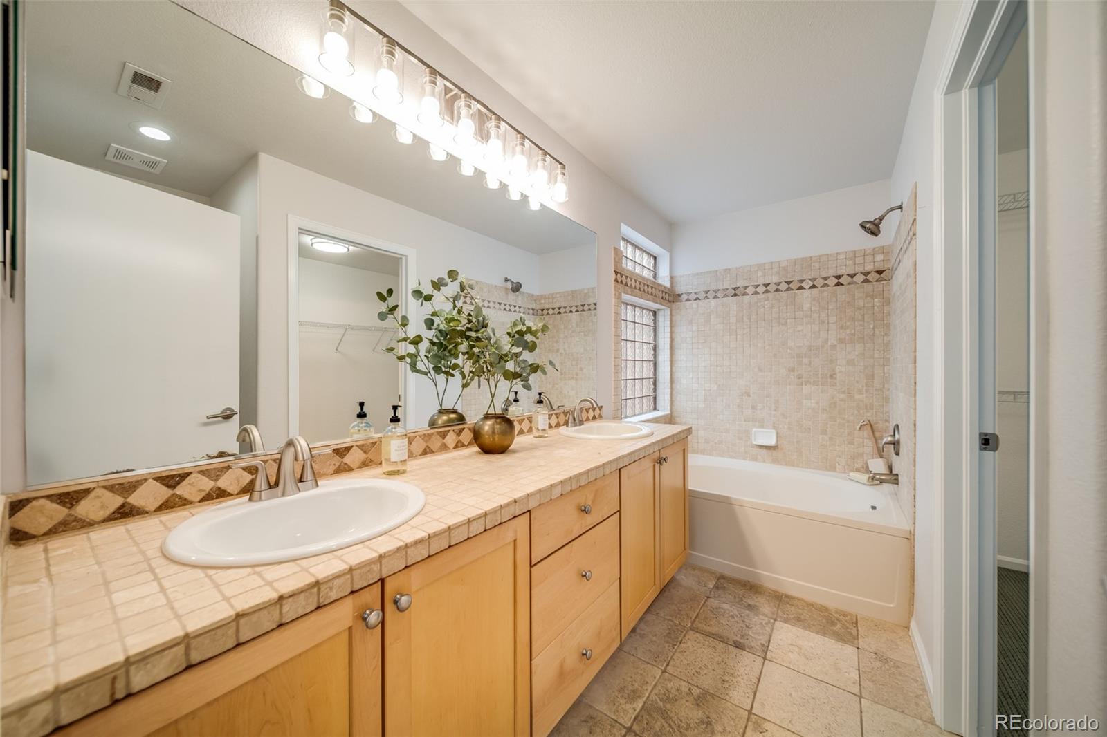 MLS Image #16 for 18753 e 51st avenue,denver, Colorado
