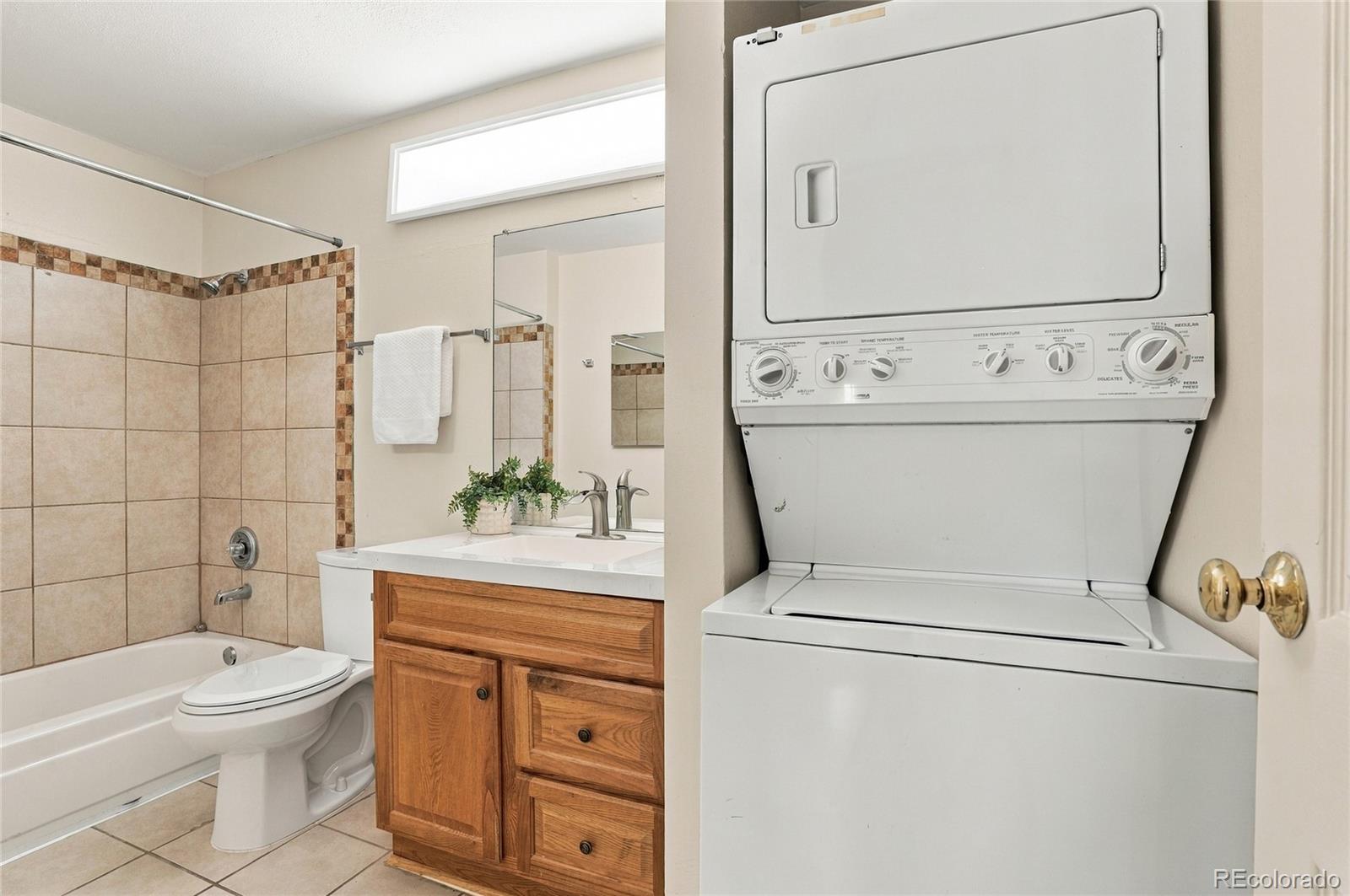 MLS Image #6 for 10150 e virginia avenue,denver, Colorado