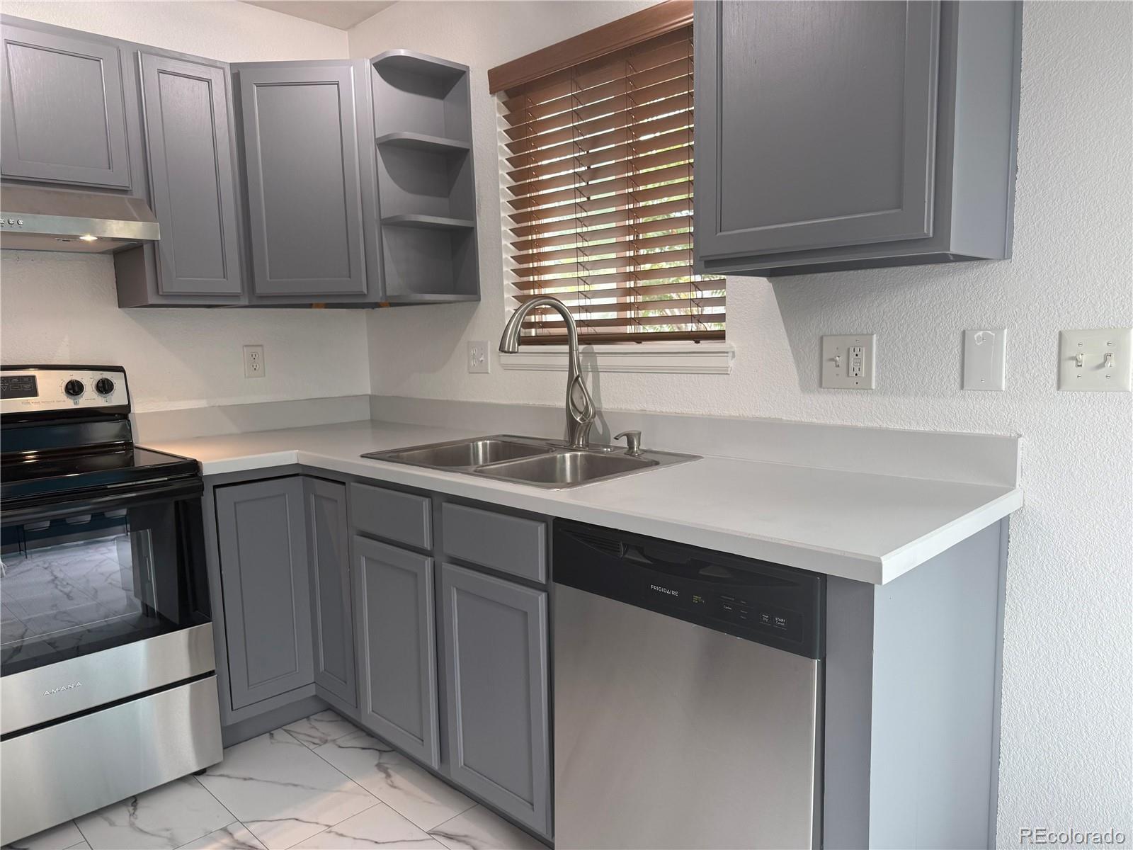MLS Image #9 for 246 s irving street,denver, Colorado