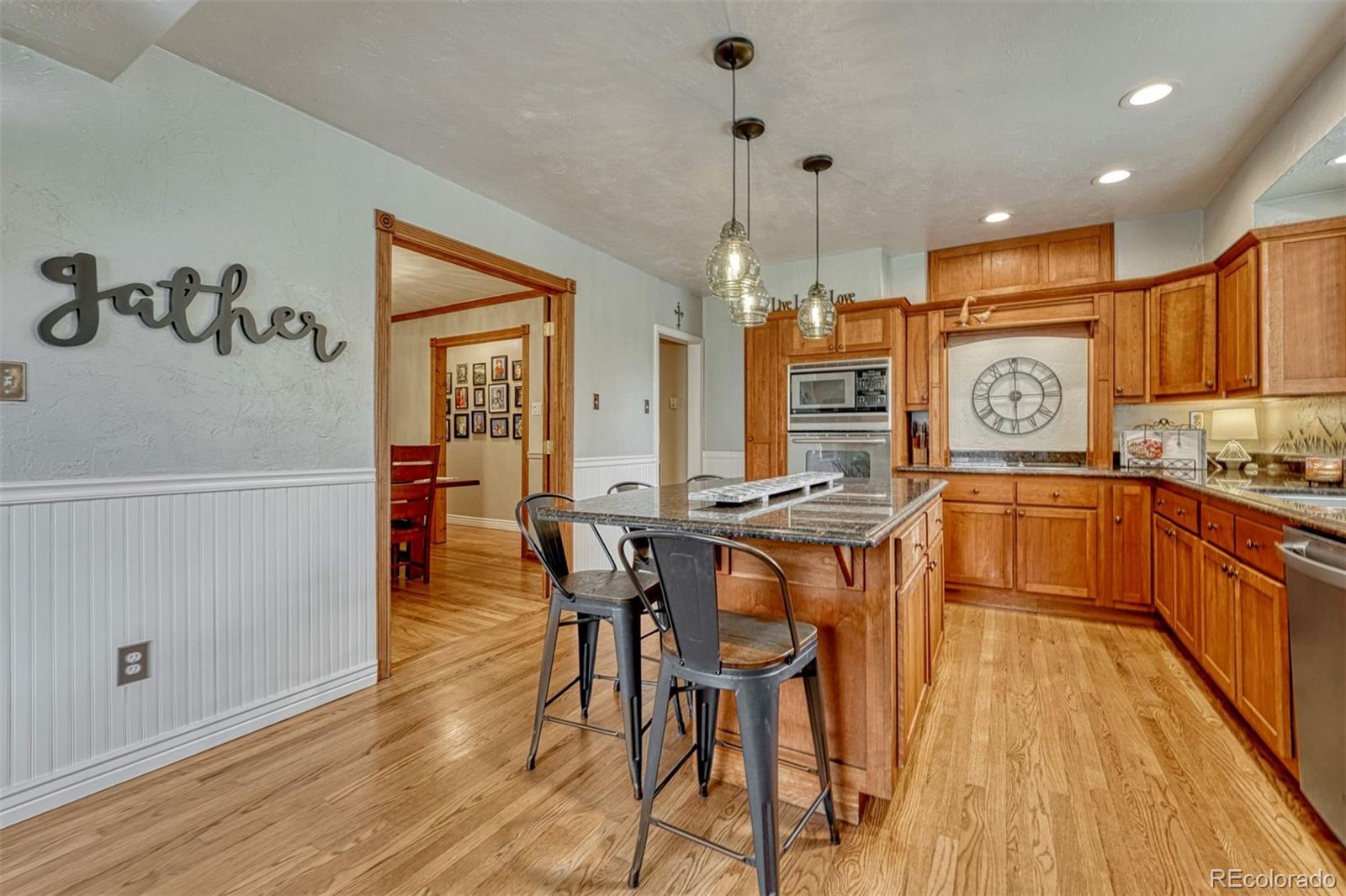 MLS Image #15 for 1900 e san rafael street,colorado springs, Colorado