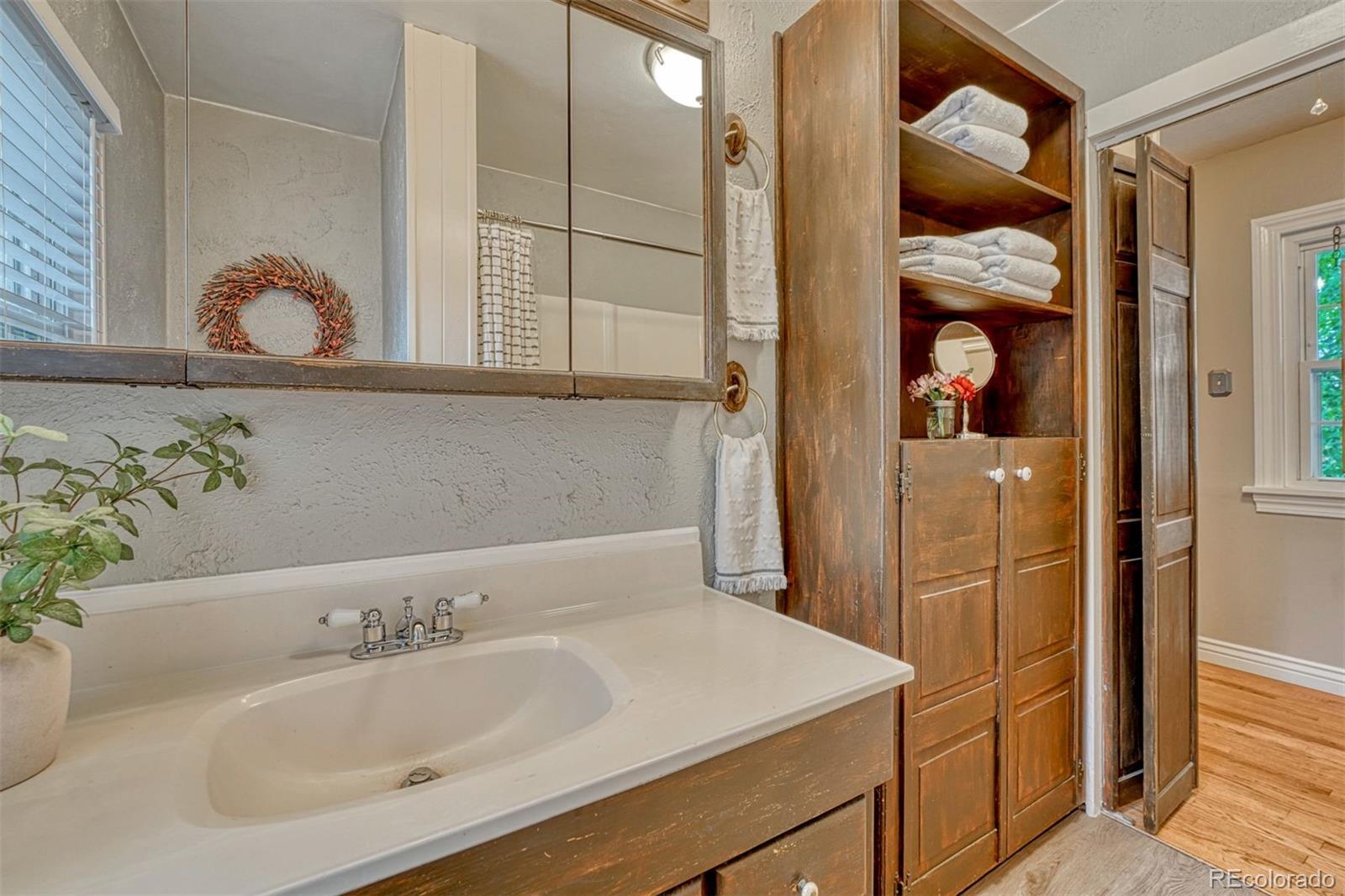 MLS Image #23 for 1900 e san rafael street,colorado springs, Colorado