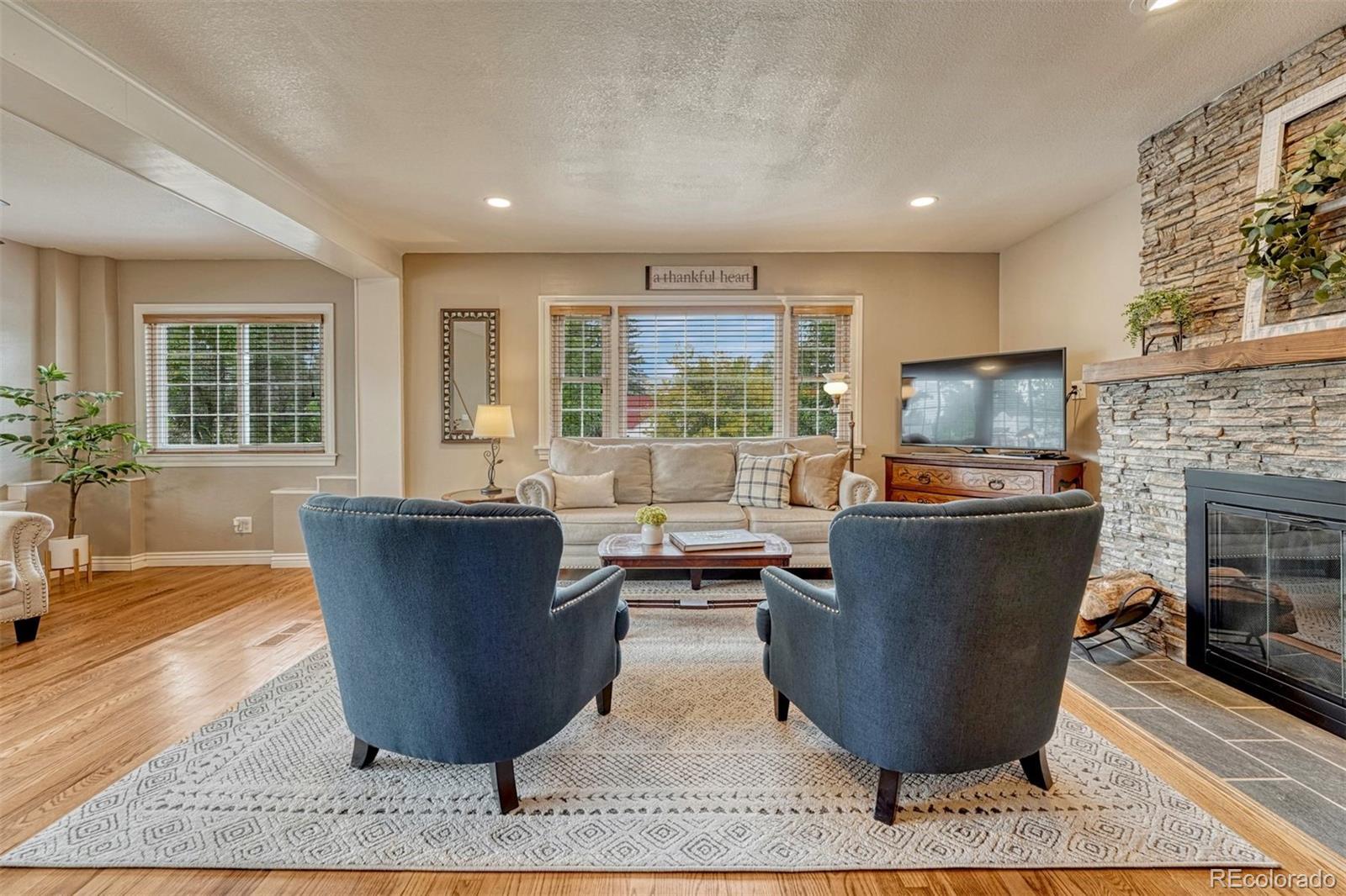 MLS Image #7 for 1900 e san rafael street,colorado springs, Colorado