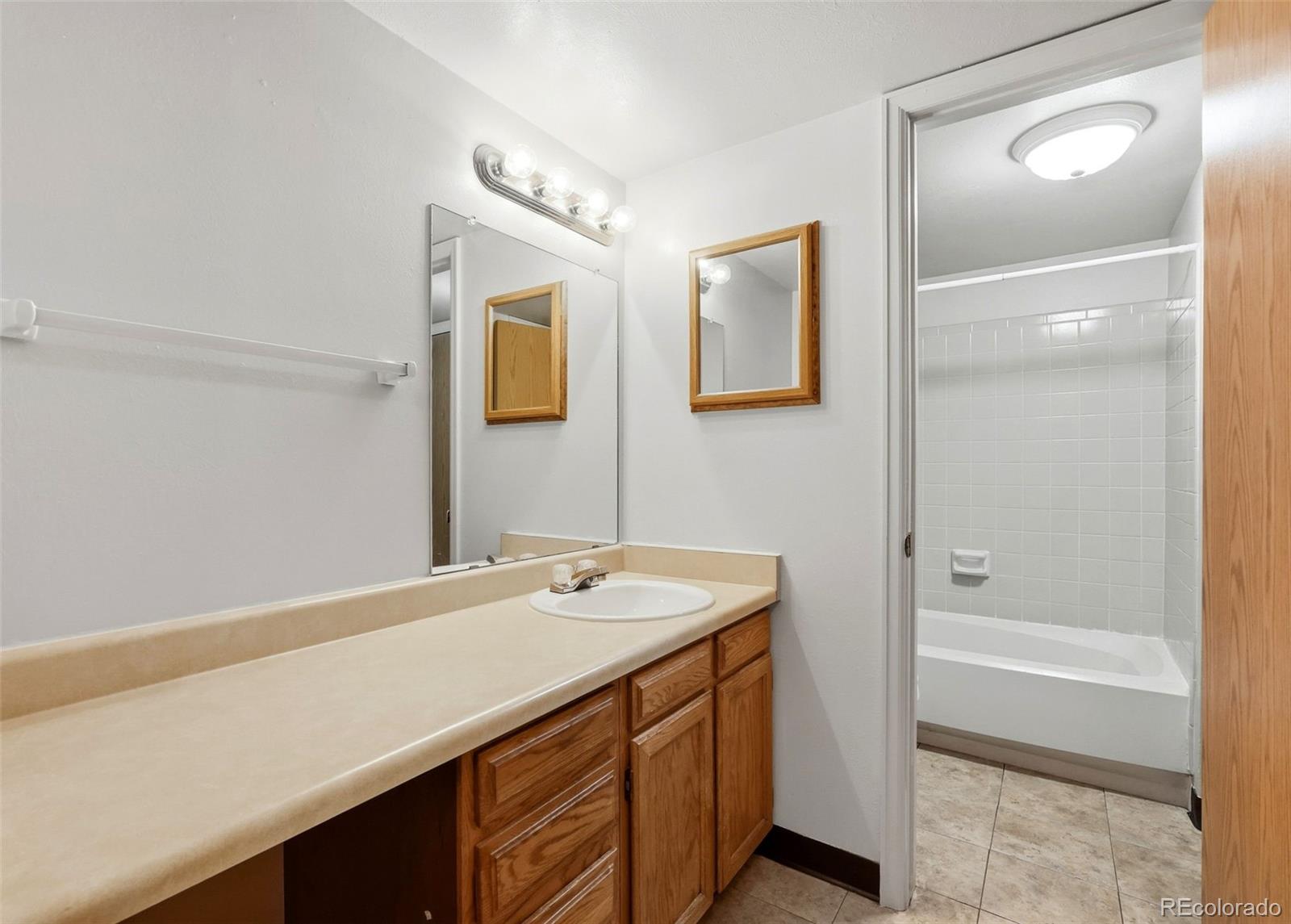 MLS Image #9 for 14751 e tennessee drive,aurora, Colorado