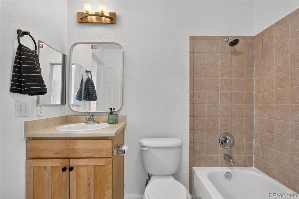 MLS Image #20 for 8707 e dry creek road 1823,centennial, Colorado