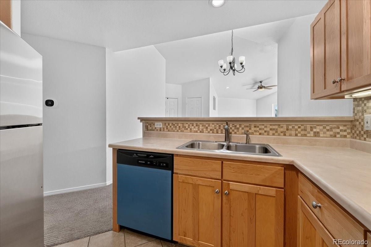 MLS Image #9 for 8707 e dry creek road 1823,centennial, Colorado
