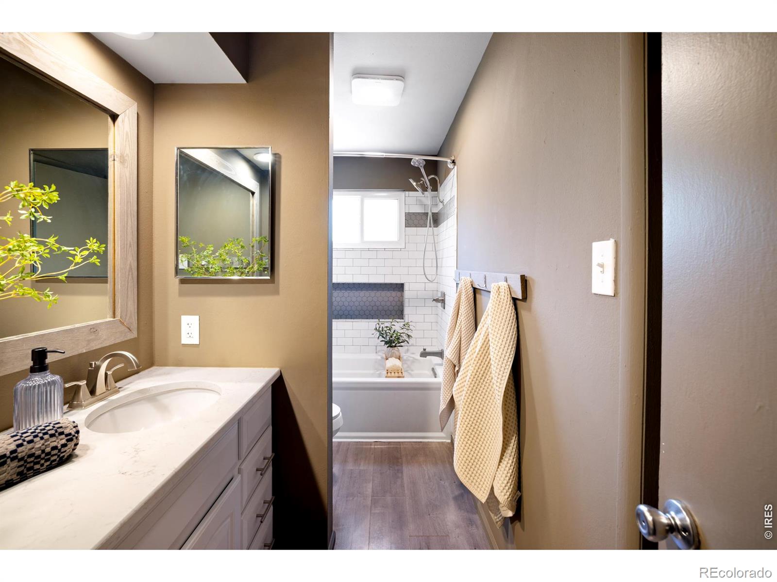 MLS Image #15 for 6517 w arbor drive,littleton, Colorado