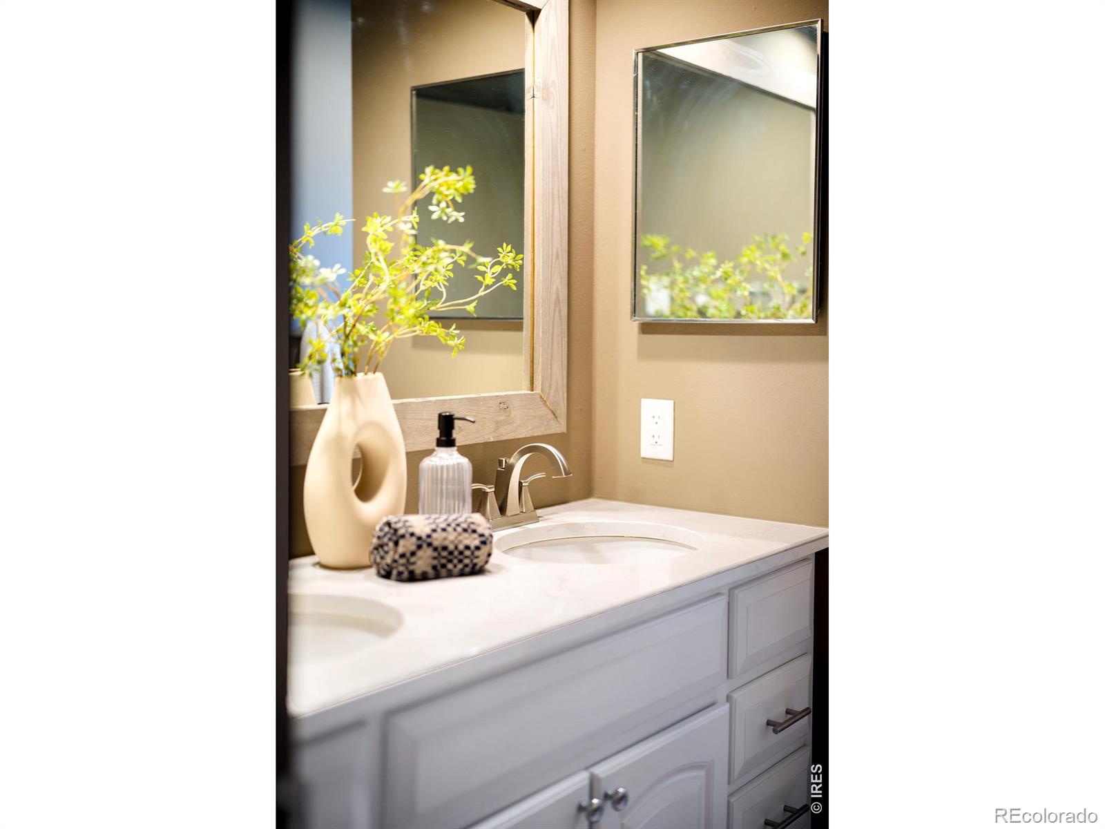 MLS Image #17 for 6517 w arbor drive,littleton, Colorado