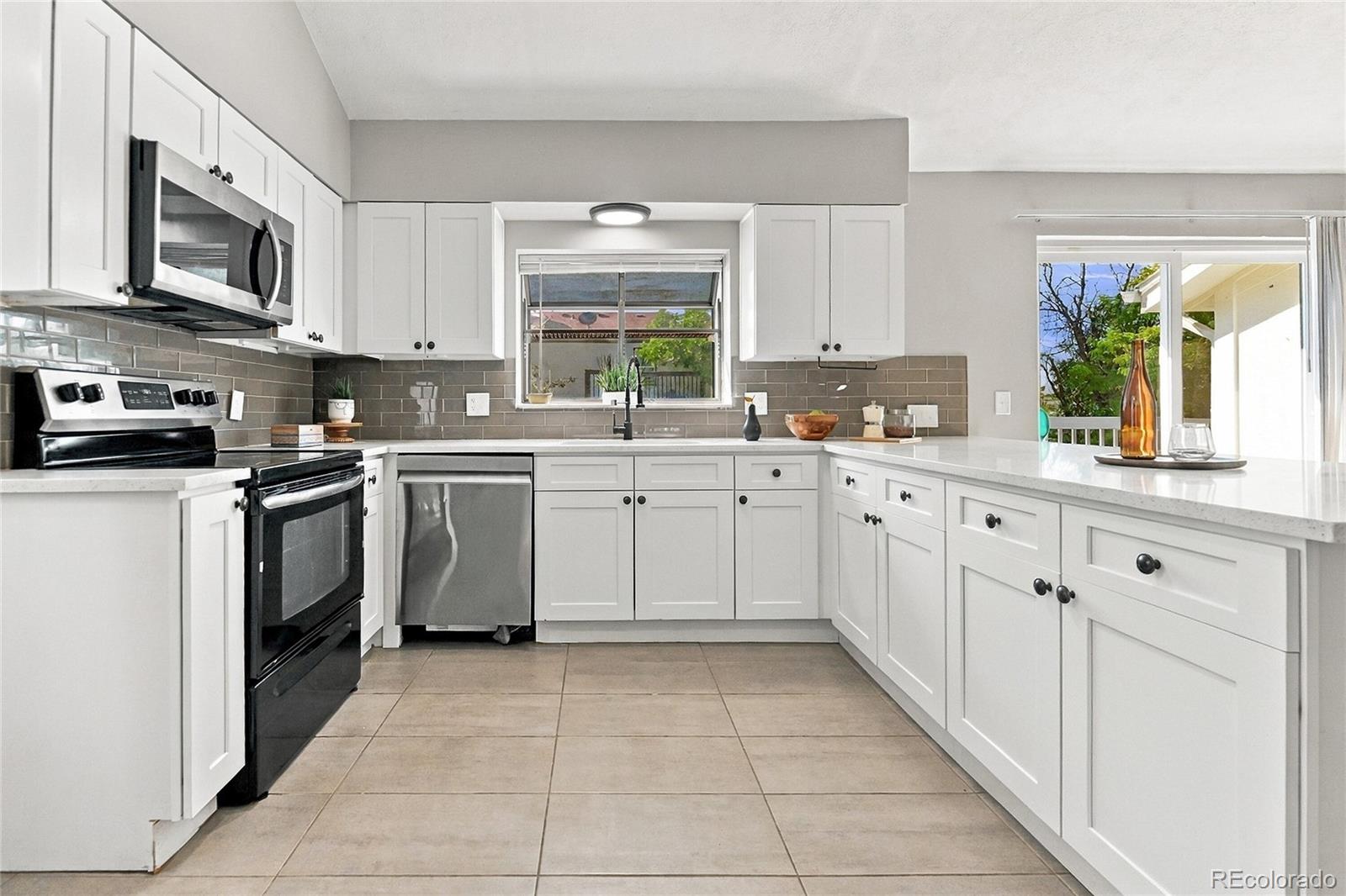 MLS Image #8 for 501 s laredo circle,aurora, Colorado