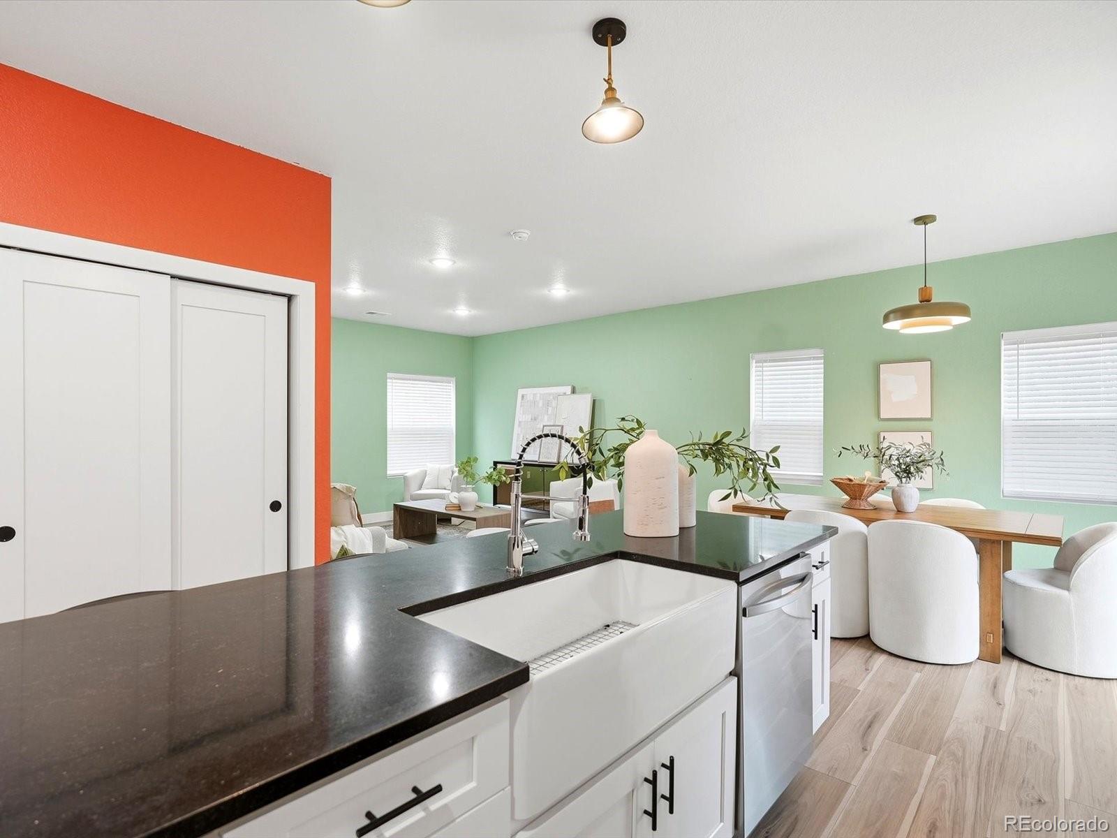 MLS Image #17 for 550 s raleigh street,denver, Colorado