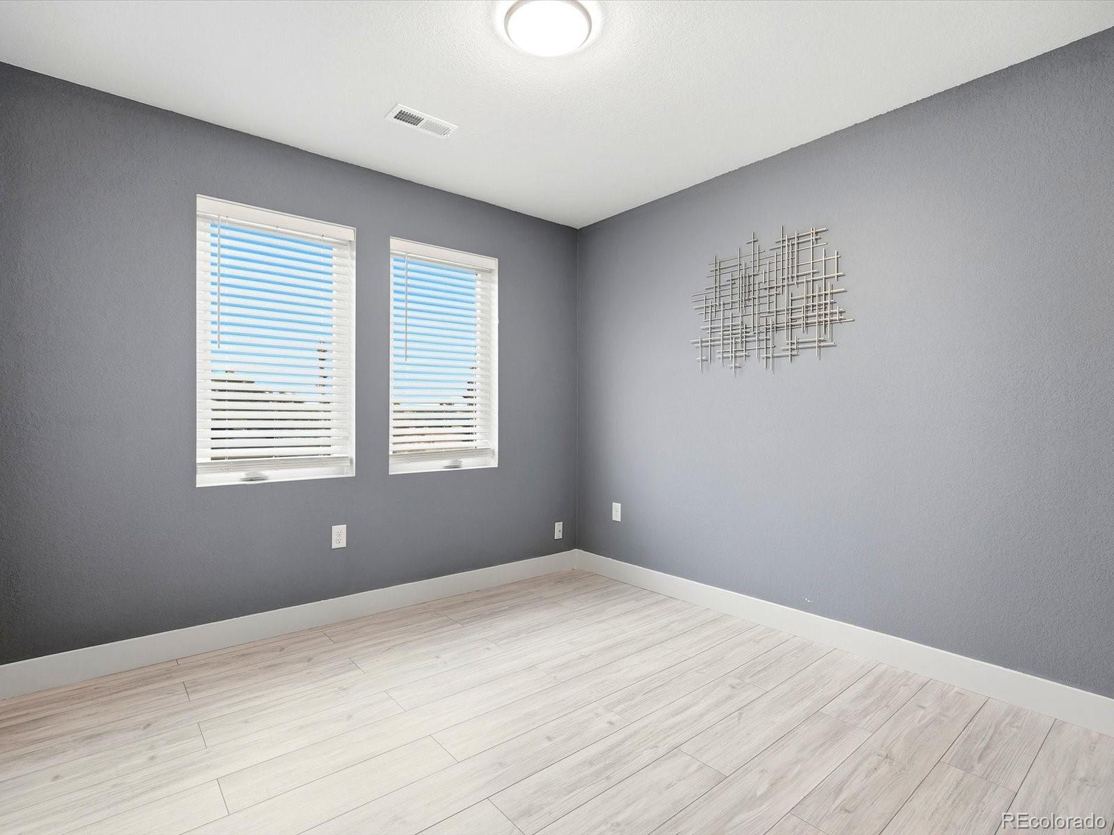 MLS Image #33 for 550 s raleigh street,denver, Colorado