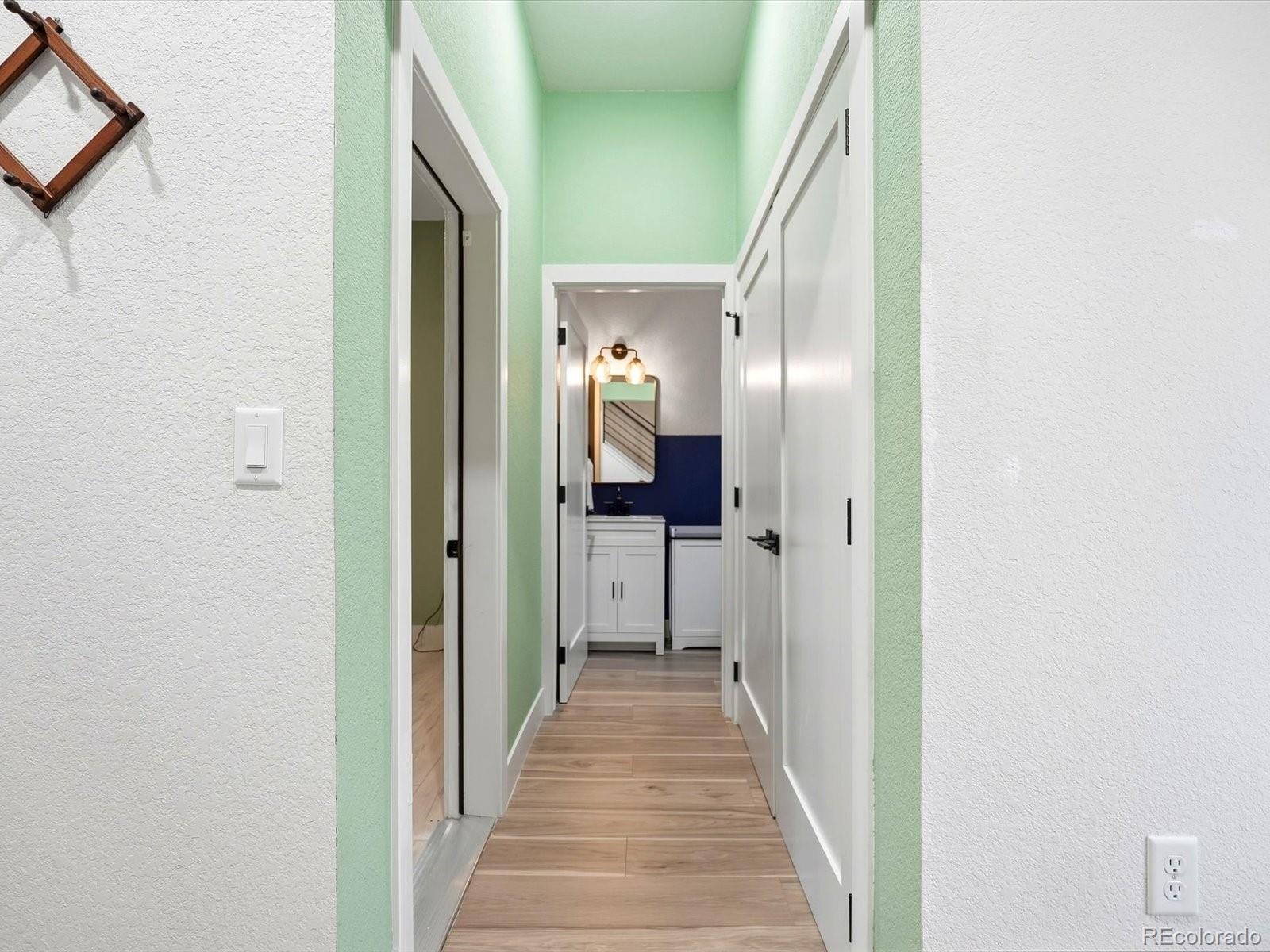 MLS Image #8 for 550 s raleigh street,denver, Colorado
