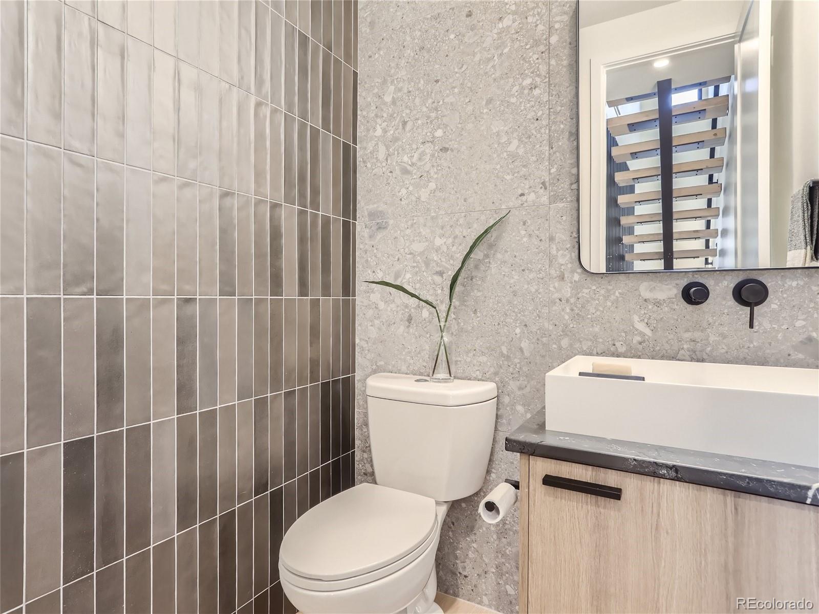 MLS Image #17 for 2437 s cherokee street,denver, Colorado