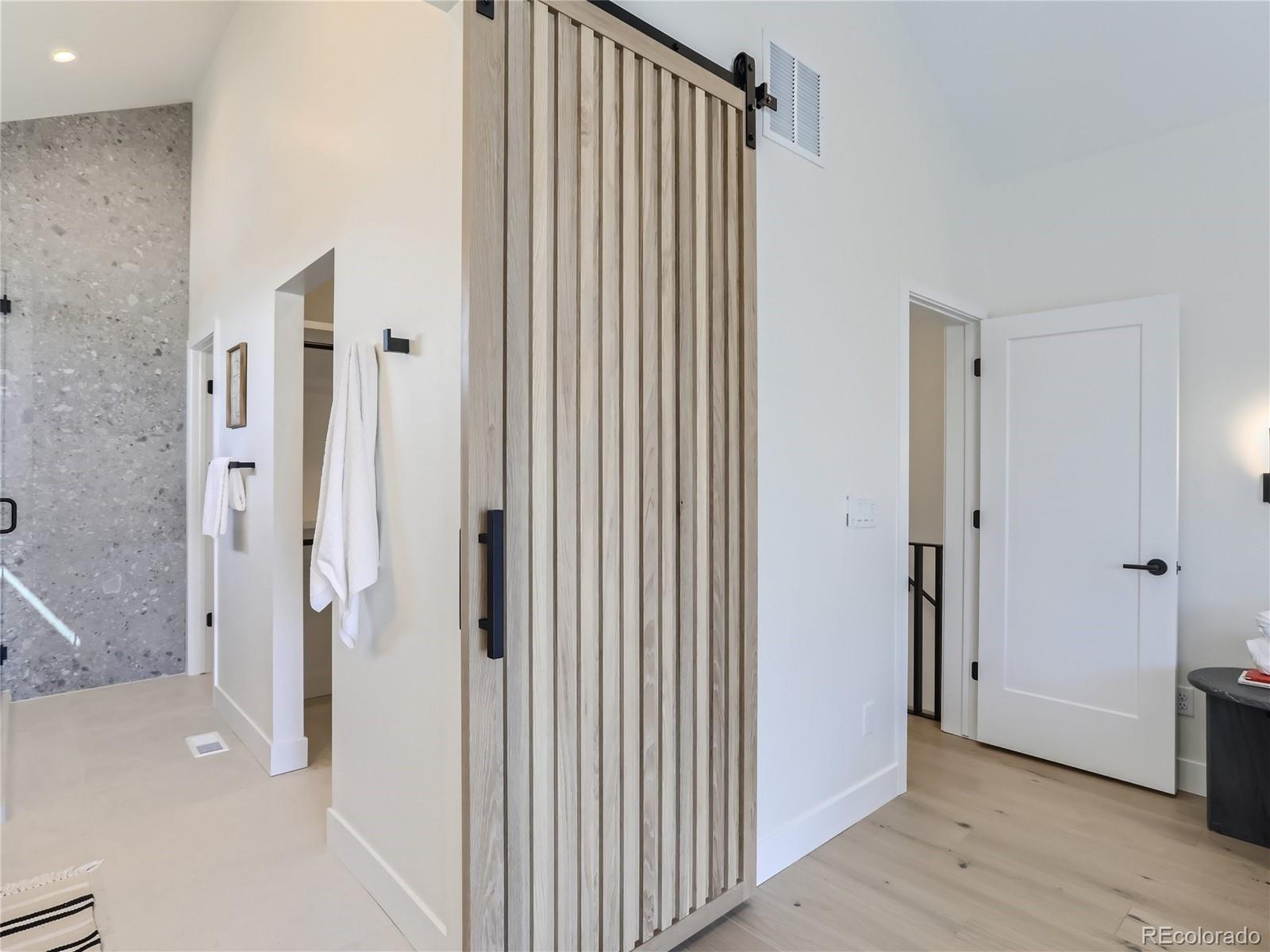MLS Image #22 for 2437 s cherokee street,denver, Colorado