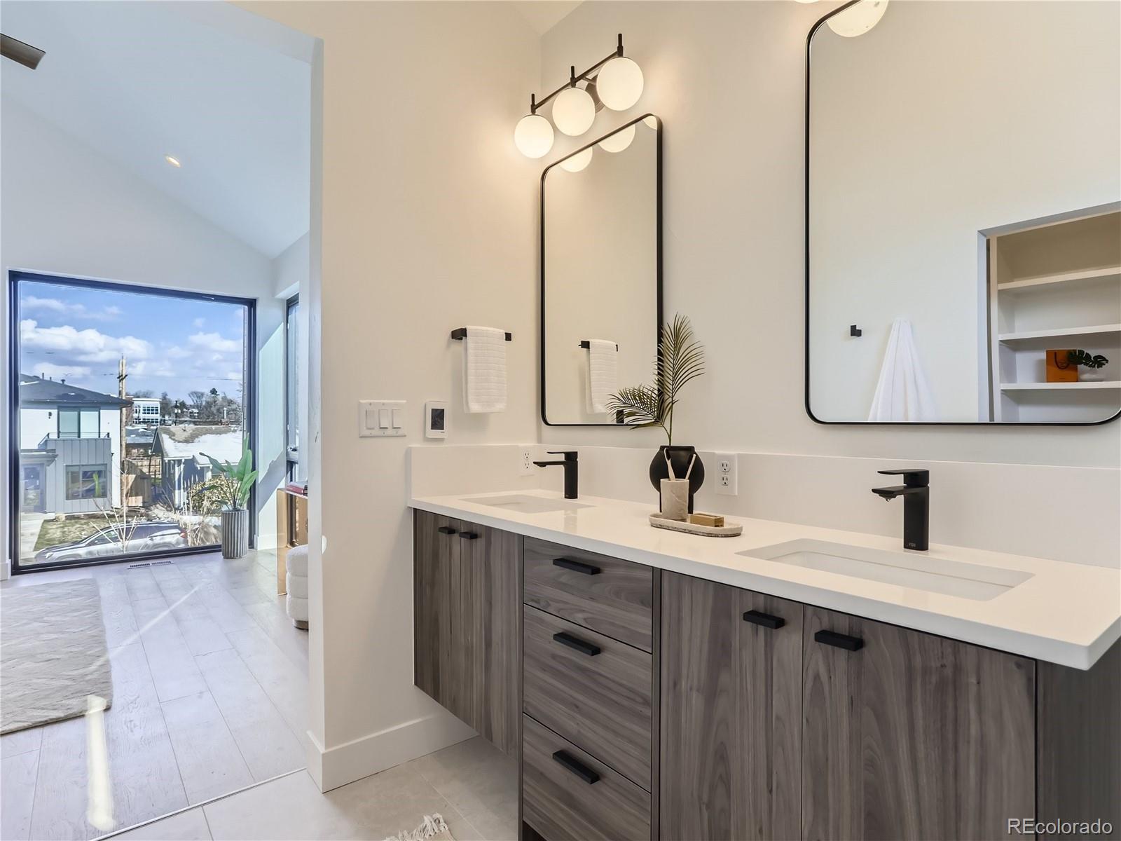 MLS Image #23 for 2437 s cherokee street,denver, Colorado