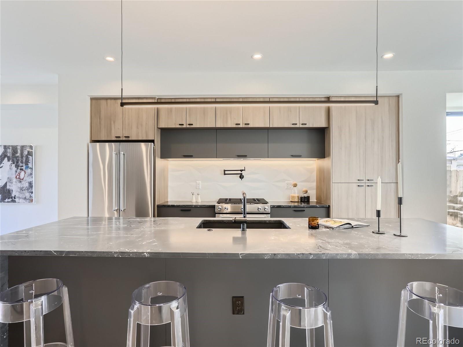MLS Image #5 for 2437 s cherokee street,denver, Colorado
