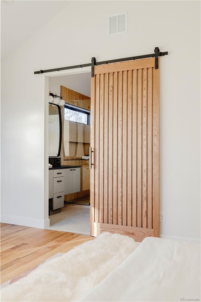 MLS Image #9 for 2437 s cherokee street,denver, Colorado