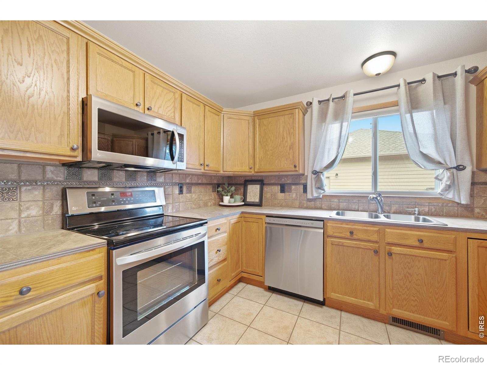 MLS Image #10 for 2488  anemonie court,loveland, Colorado