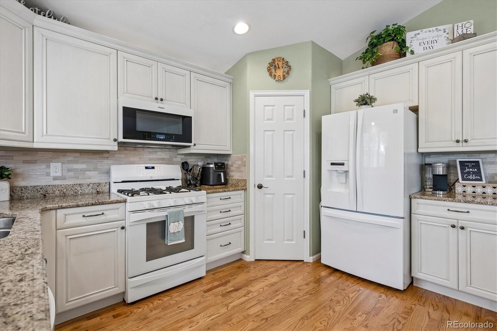 MLS Image #8 for 2903  masters court,castle rock, Colorado