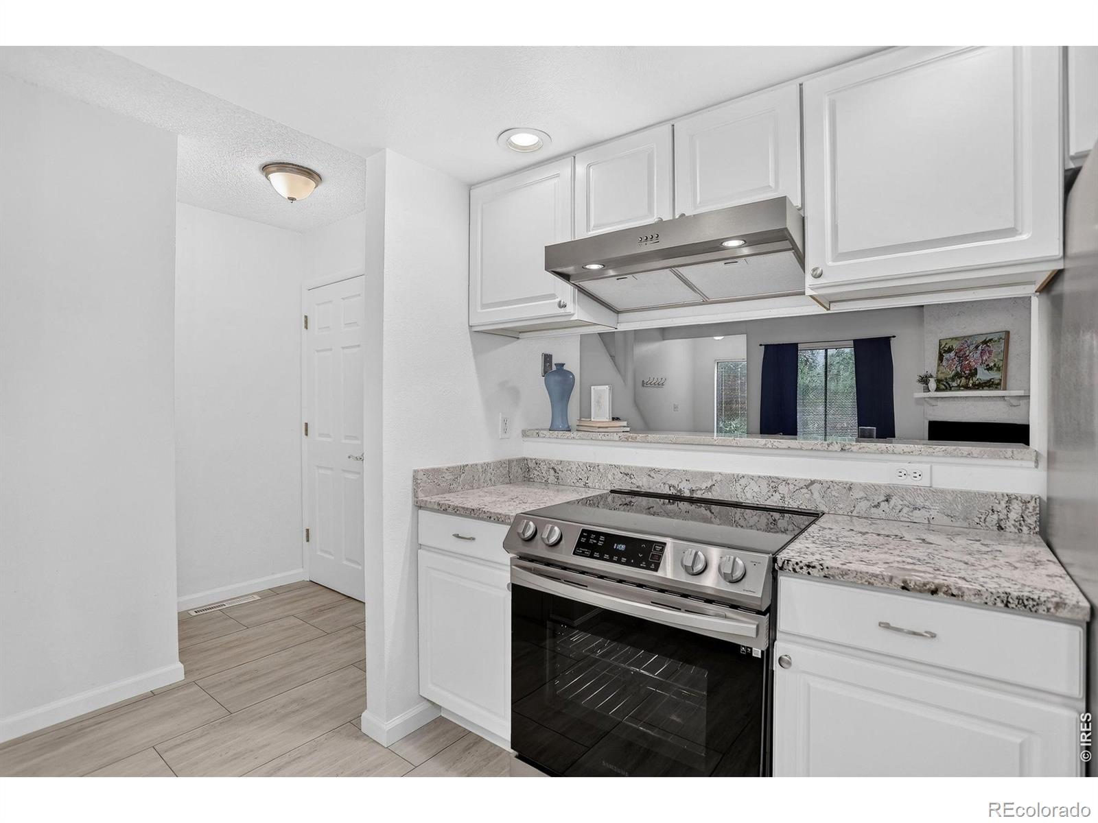MLS Image #15 for 2996  shady hollow,boulder, Colorado