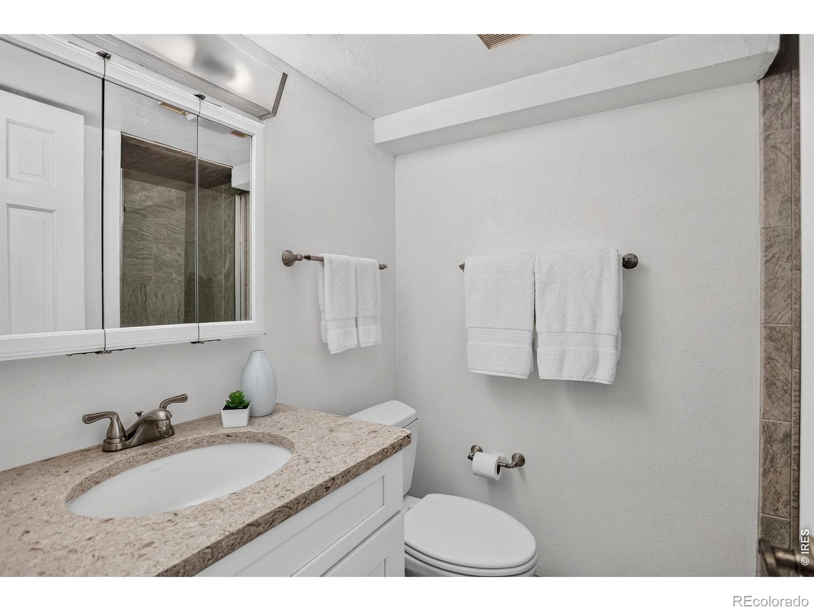 MLS Image #33 for 2996  shady hollow,boulder, Colorado