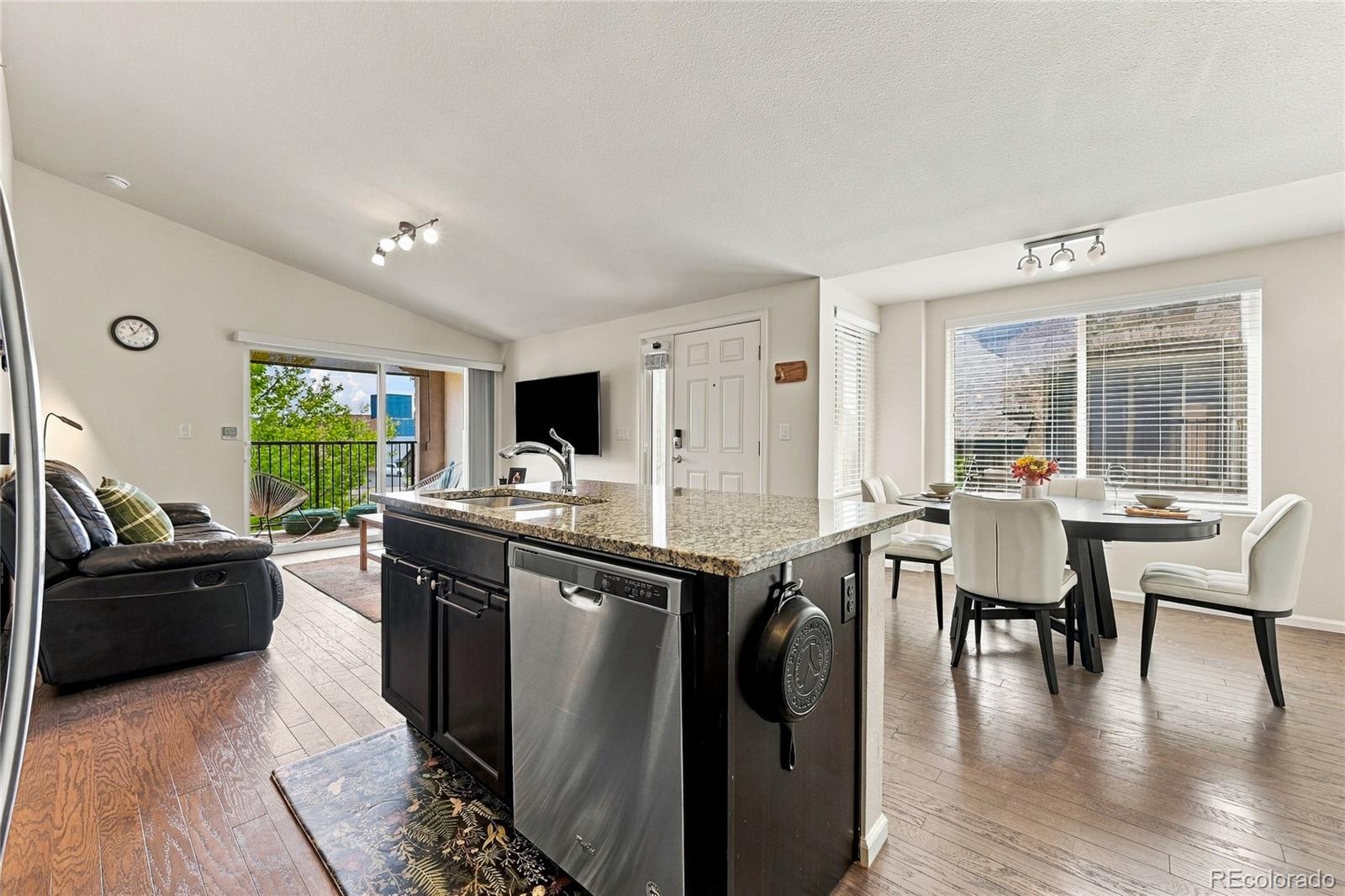 MLS Image #8 for 1614  granby way 204,aurora, Colorado