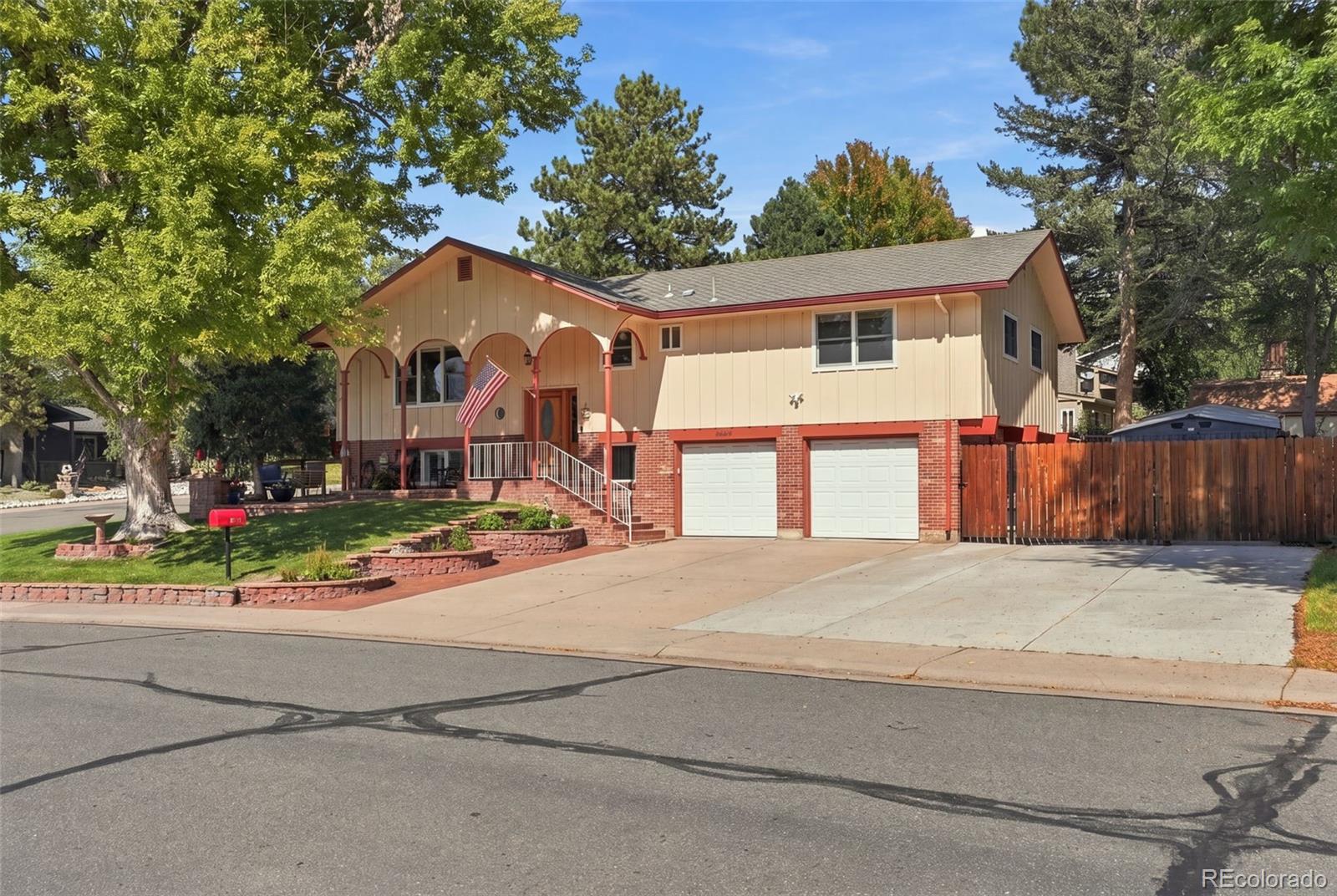 MLS Image #3 for 8439 w harvard drive,denver, Colorado