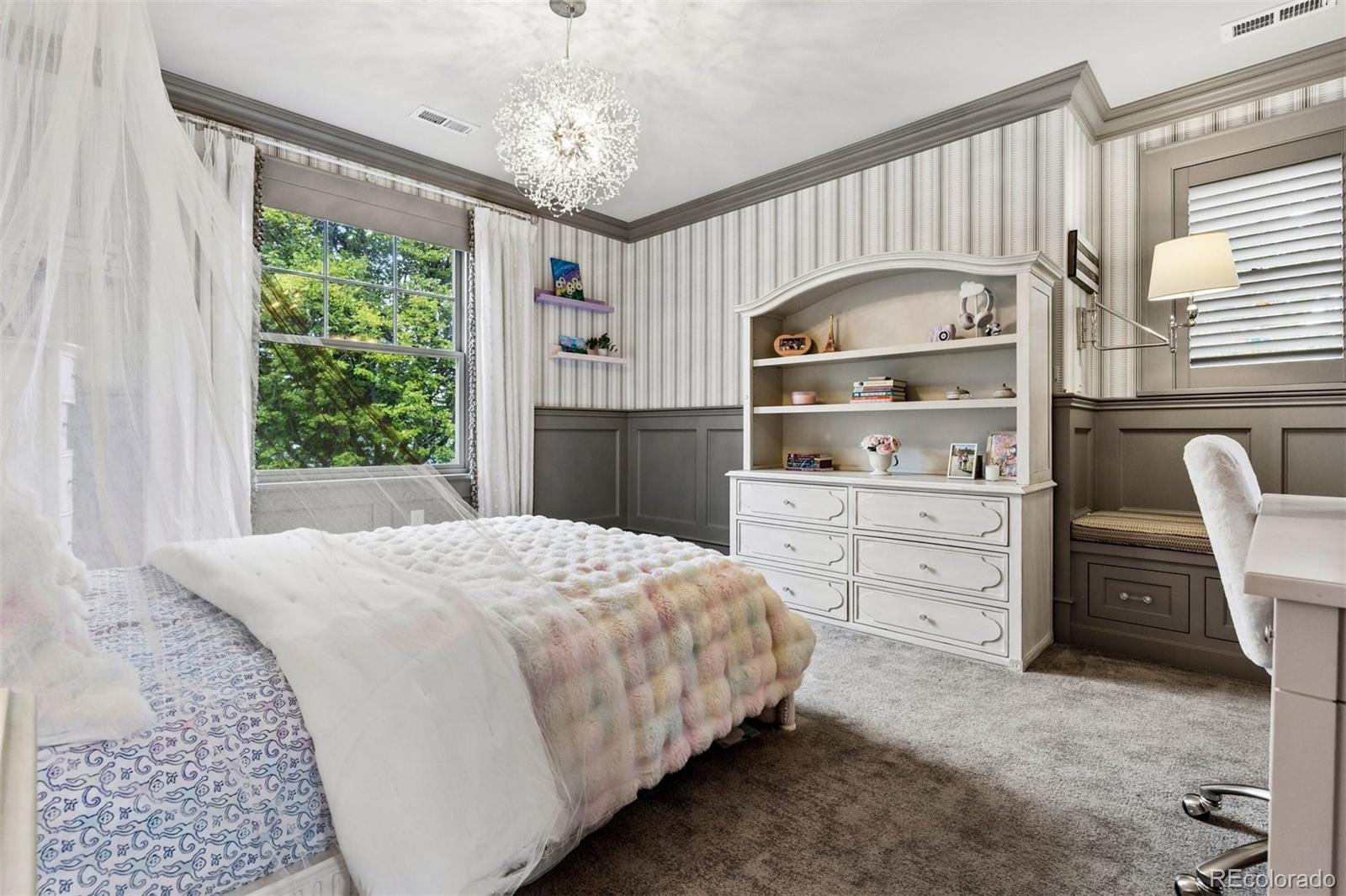 MLS Image #21 for 816 s medea way,denver, Colorado