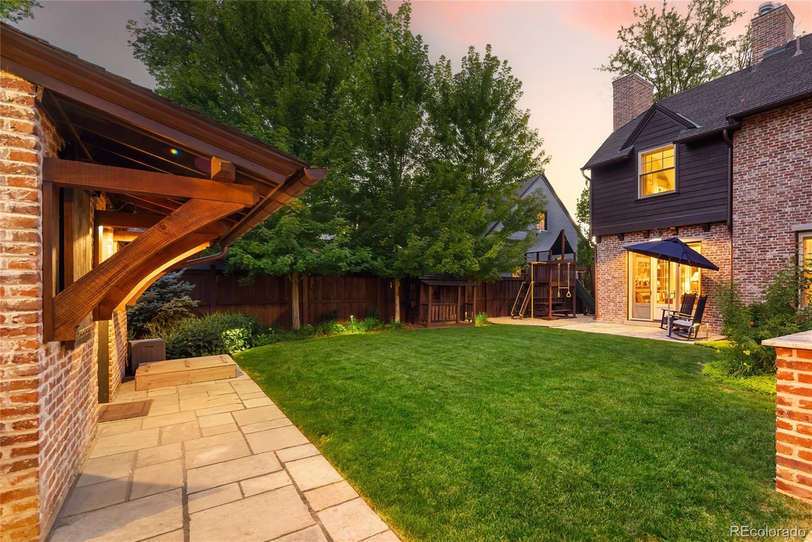 MLS Image #46 for 816 s medea way,denver, Colorado