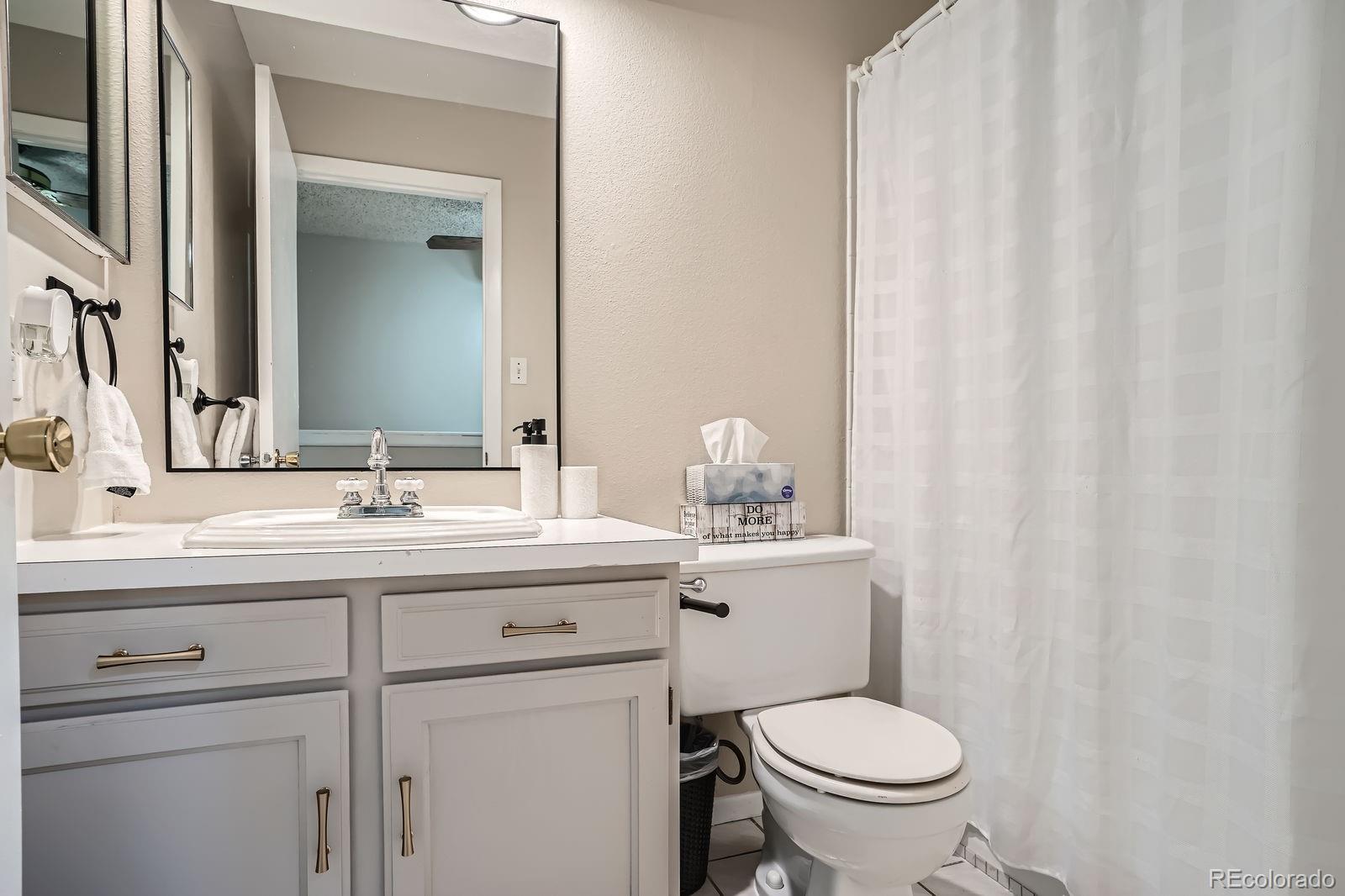 MLS Image #15 for 2514 s elkhart street,aurora, Colorado