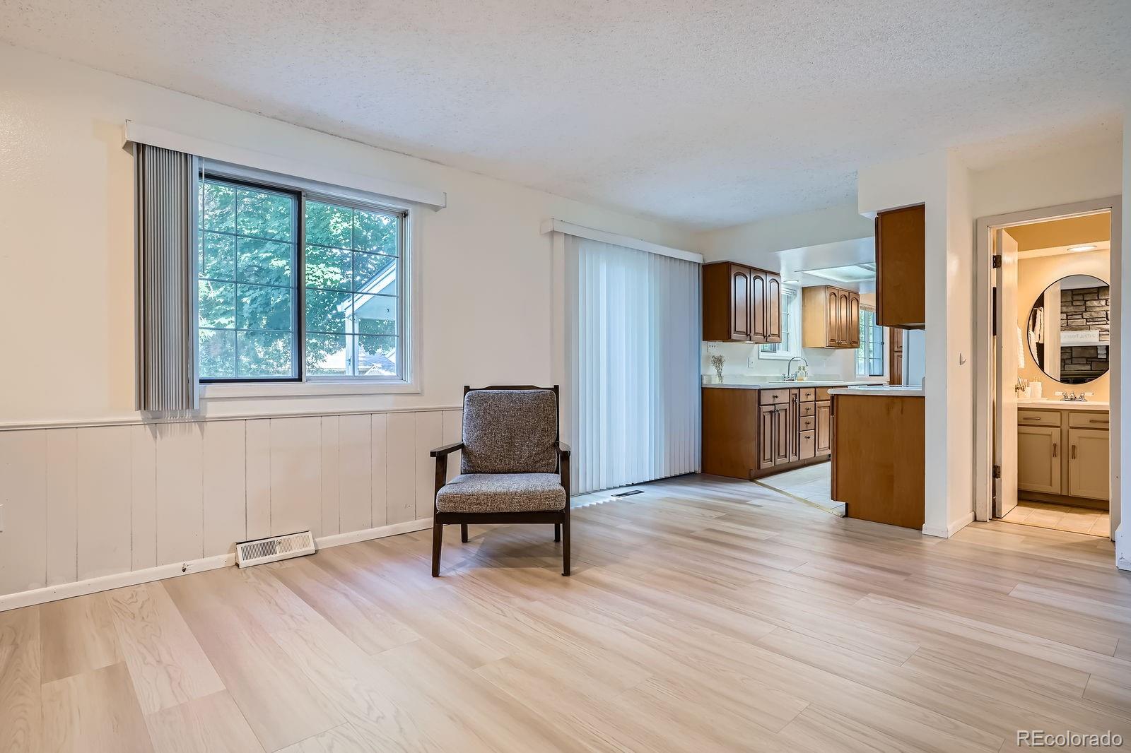 MLS Image #4 for 2514 s elkhart street,aurora, Colorado