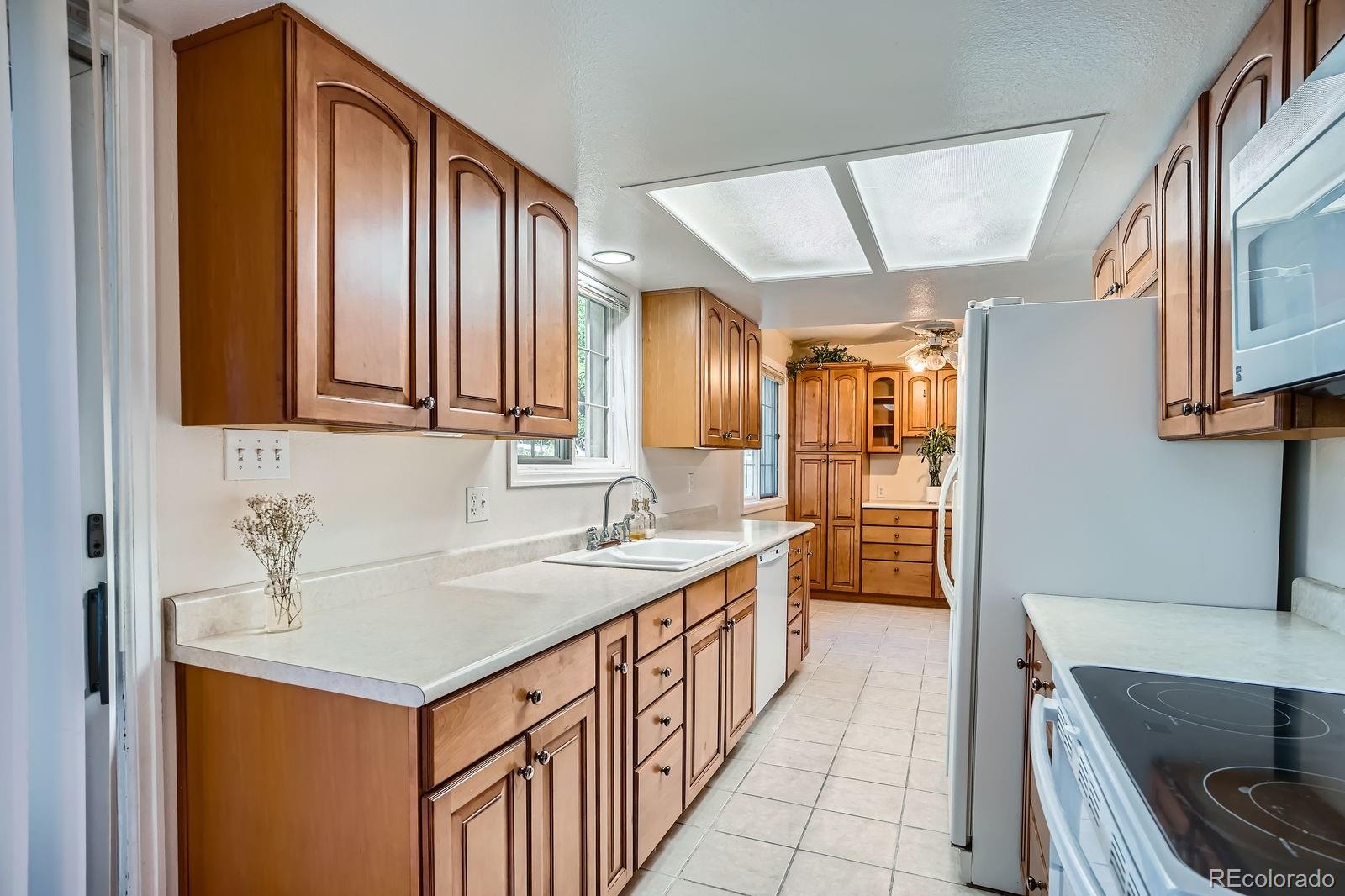 MLS Image #6 for 2514 s elkhart street,aurora, Colorado