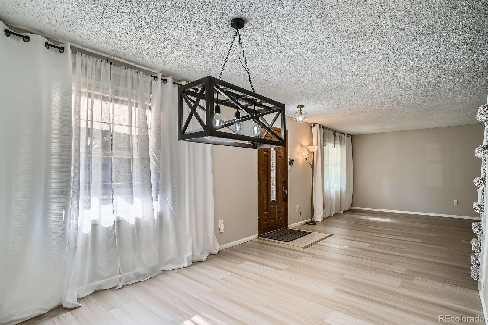 MLS Image #9 for 2514 s elkhart street,aurora, Colorado