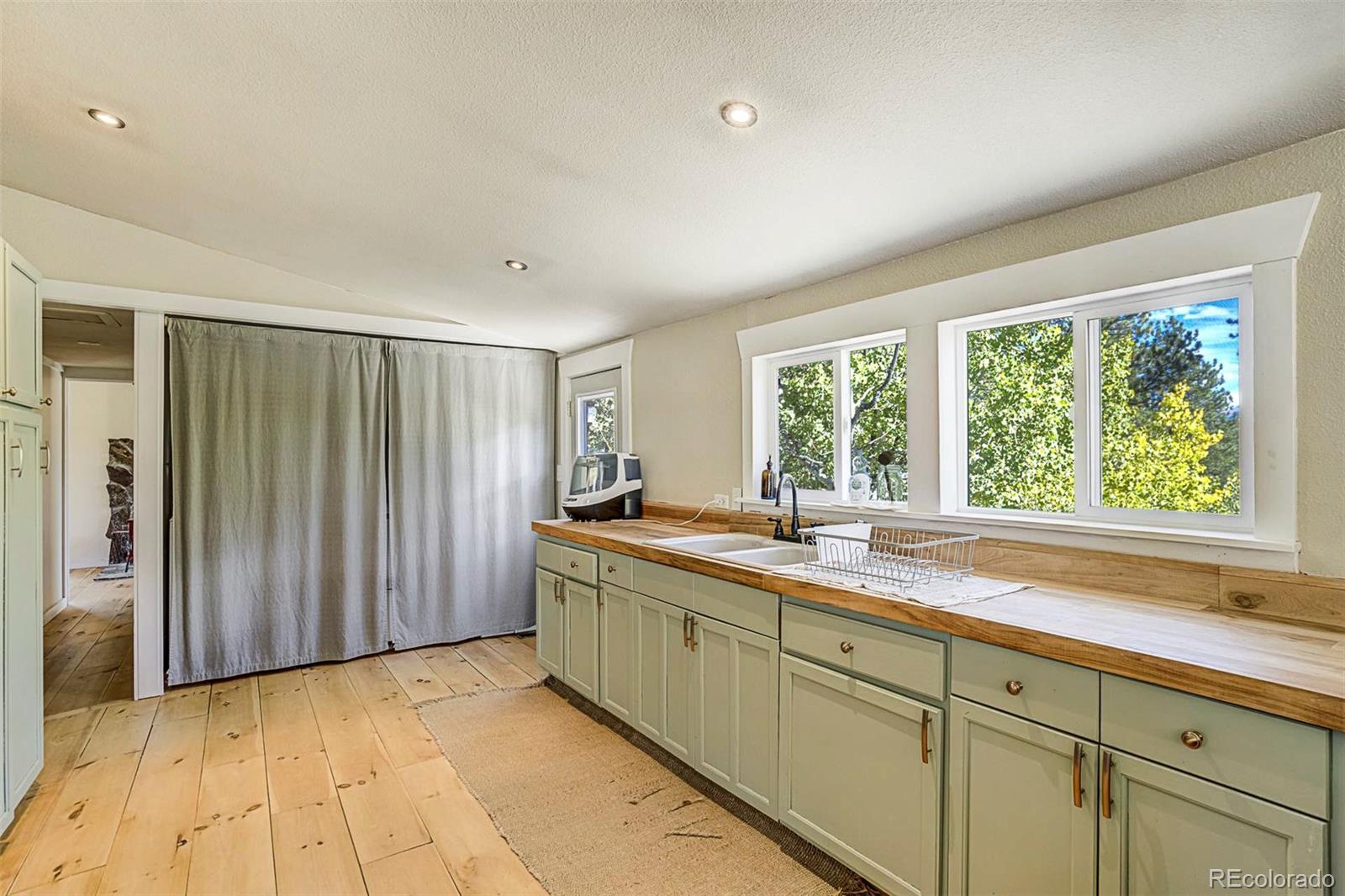 MLS Image #14 for 176  chalk circle trail,florissant, Colorado