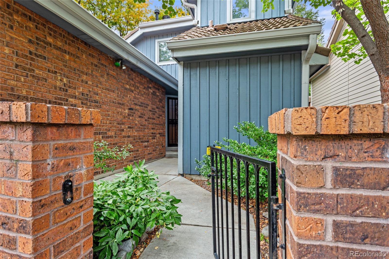 MLS Image #2 for 2900 s quebec street,denver, Colorado