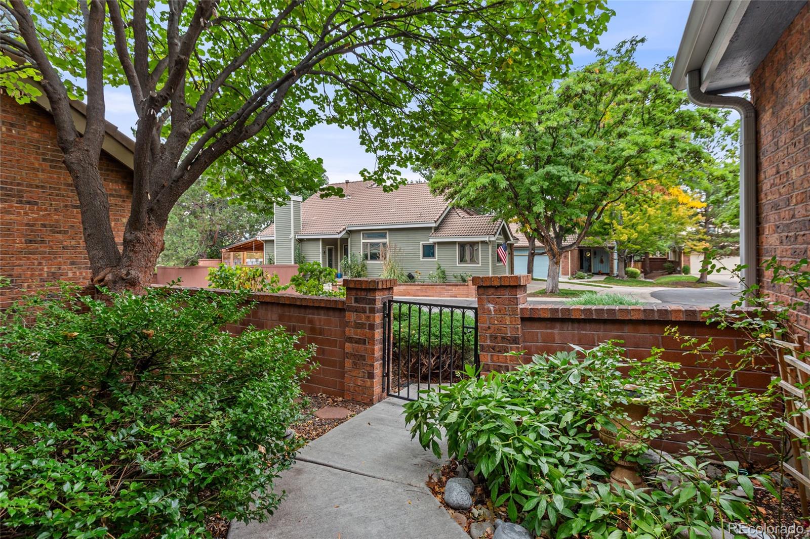 MLS Image #3 for 2900 s quebec street,denver, Colorado